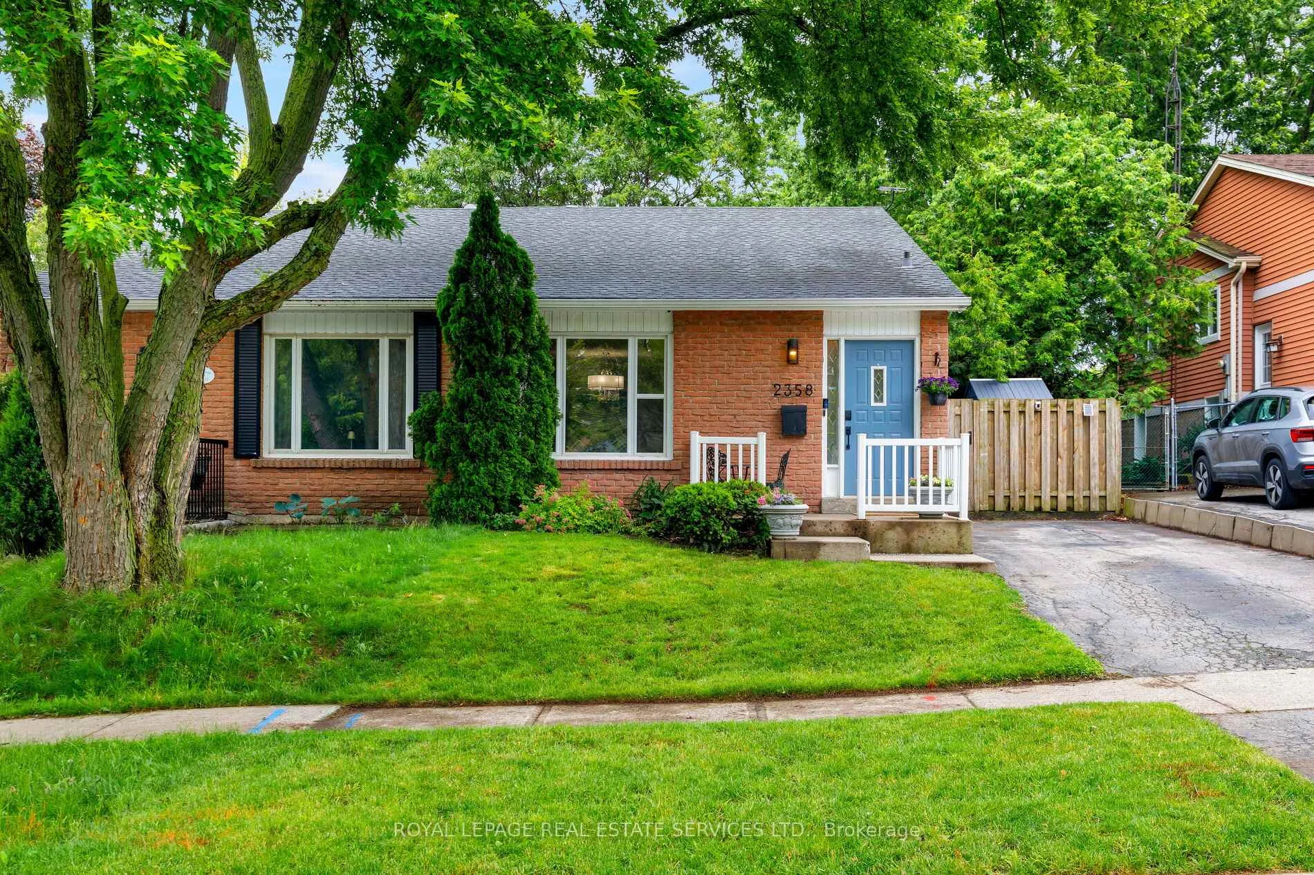 Photo 1 of 2358 Holyhead Drive, Burlington, Brant Hills — HOMEH