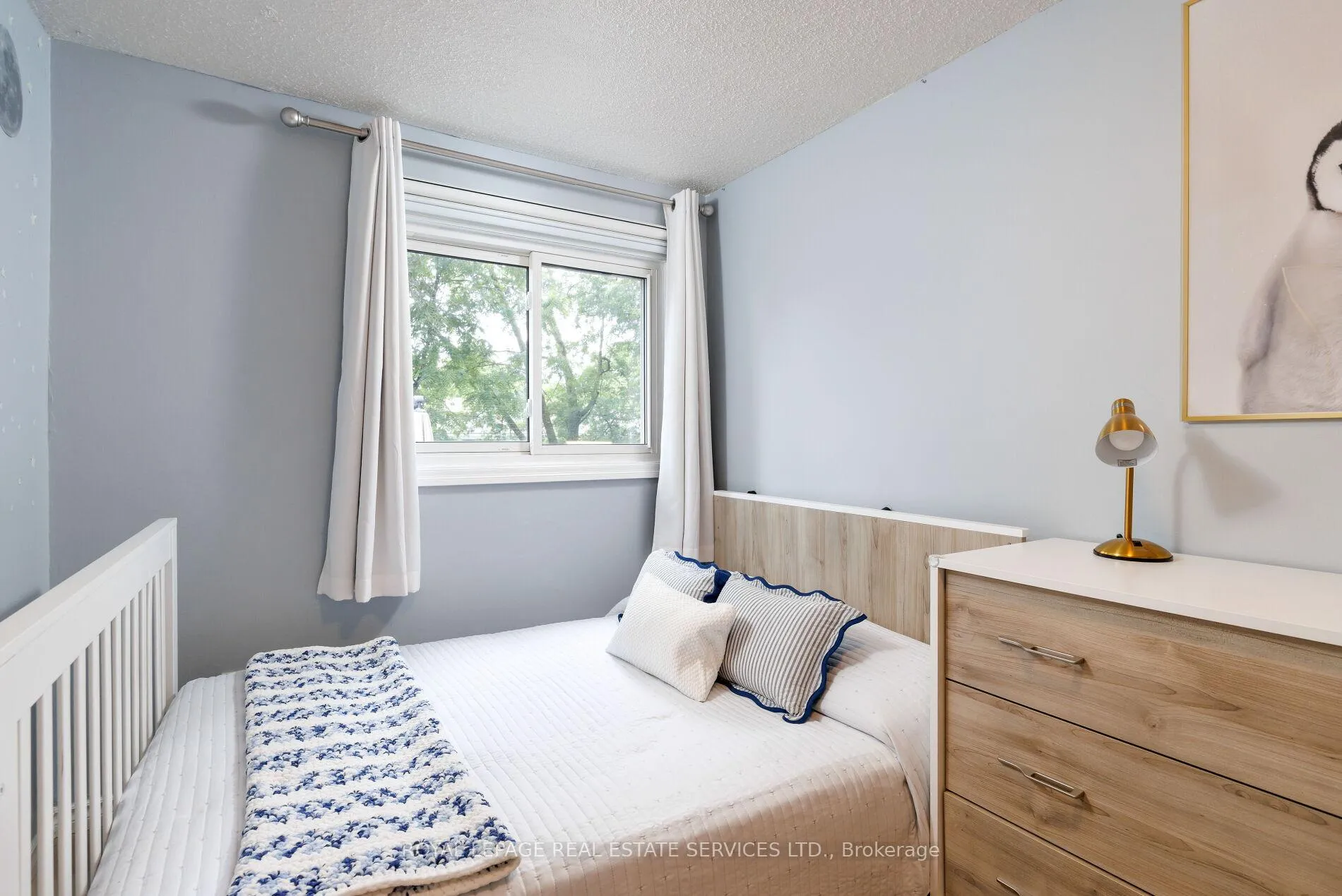 Photo 20 of 2358 Holyhead Drive, Burlington, Brant Hills — HOMEH