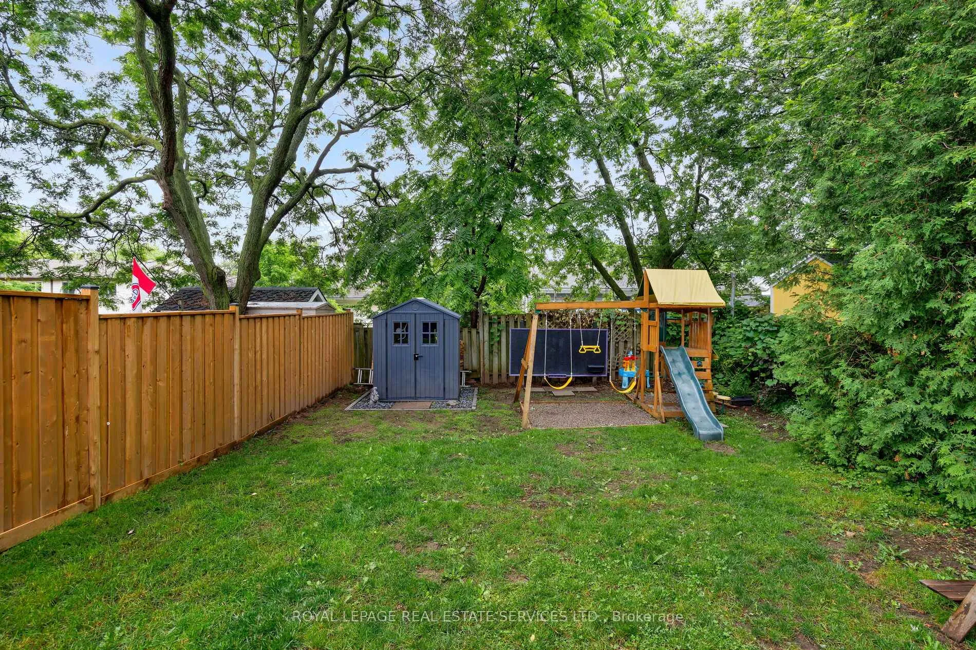 Photo 35 of 2358 Holyhead Drive, Burlington, Brant Hills — HOMEH