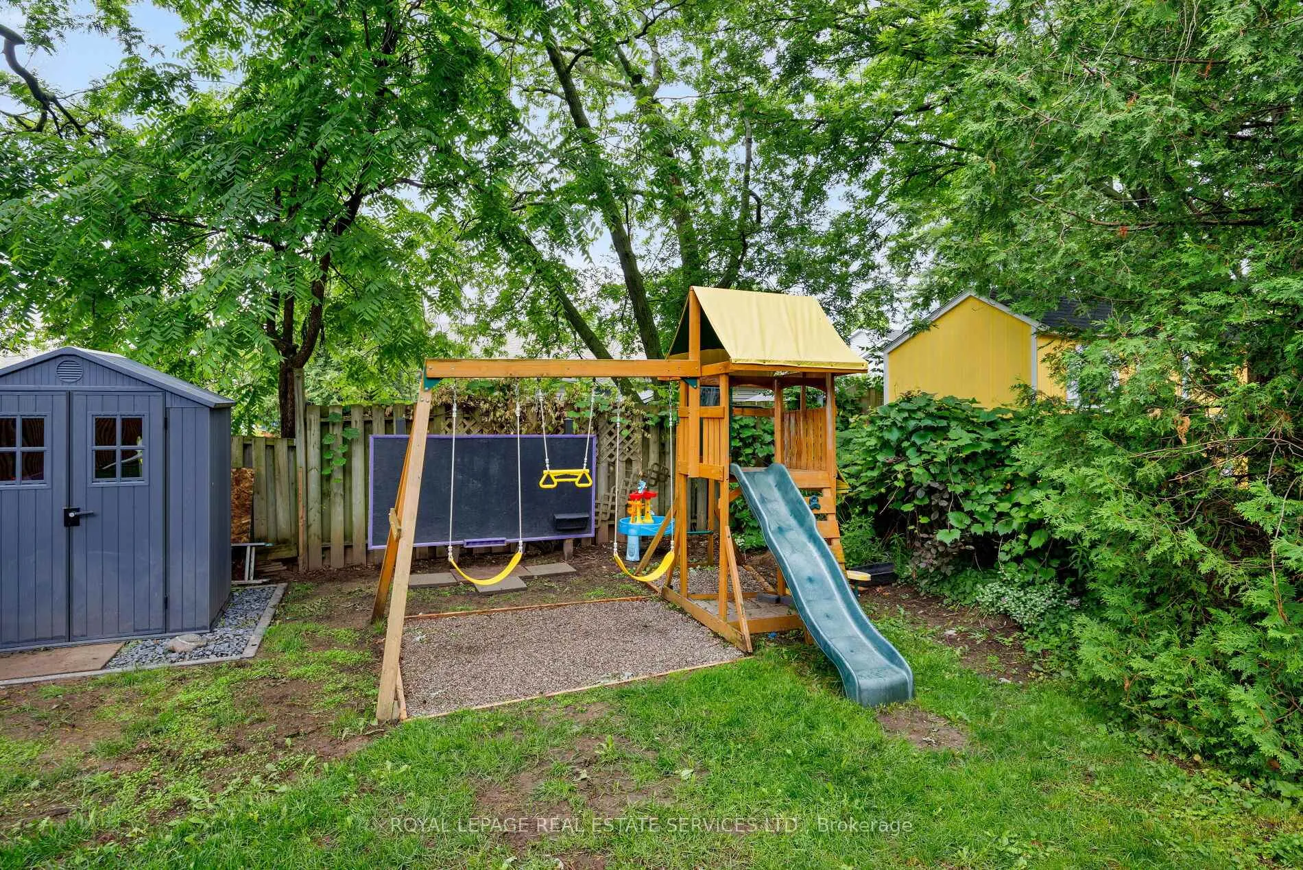 Photo 36 of 2358 Holyhead Drive, Burlington, Brant Hills — HOMEH