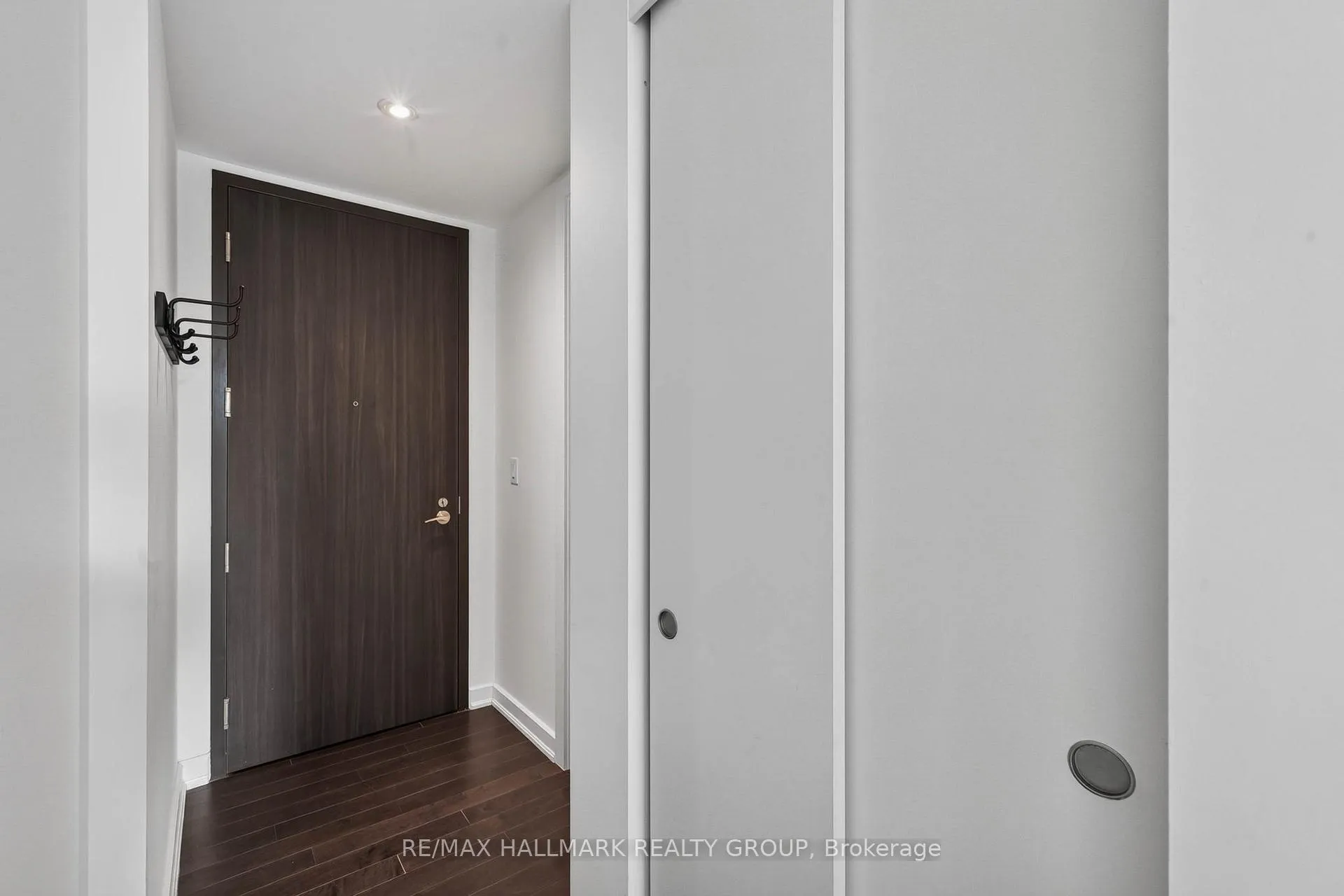 Photo 3 of Unit 407, 300 Lisgar Street, Ottawa, Ottawa Centre — HOMEH