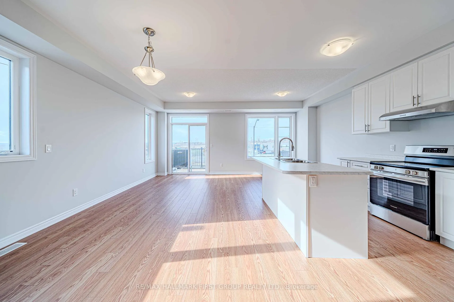 Photo 7 of 1220 Greentree Path, Oshawa, Kedron — HOMEH