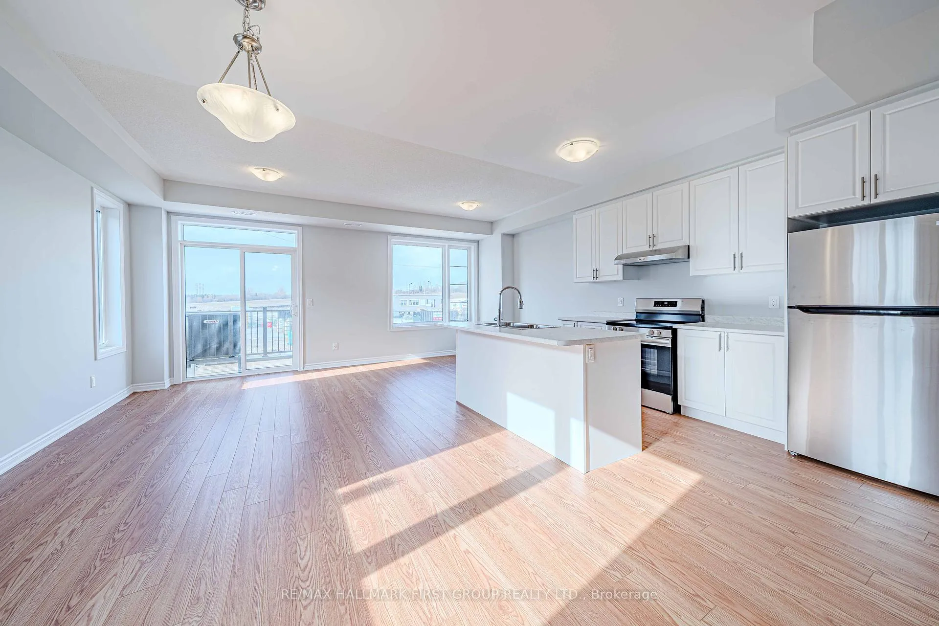 Photo 8 of 1220 Greentree Path, Oshawa, Kedron — HOMEH