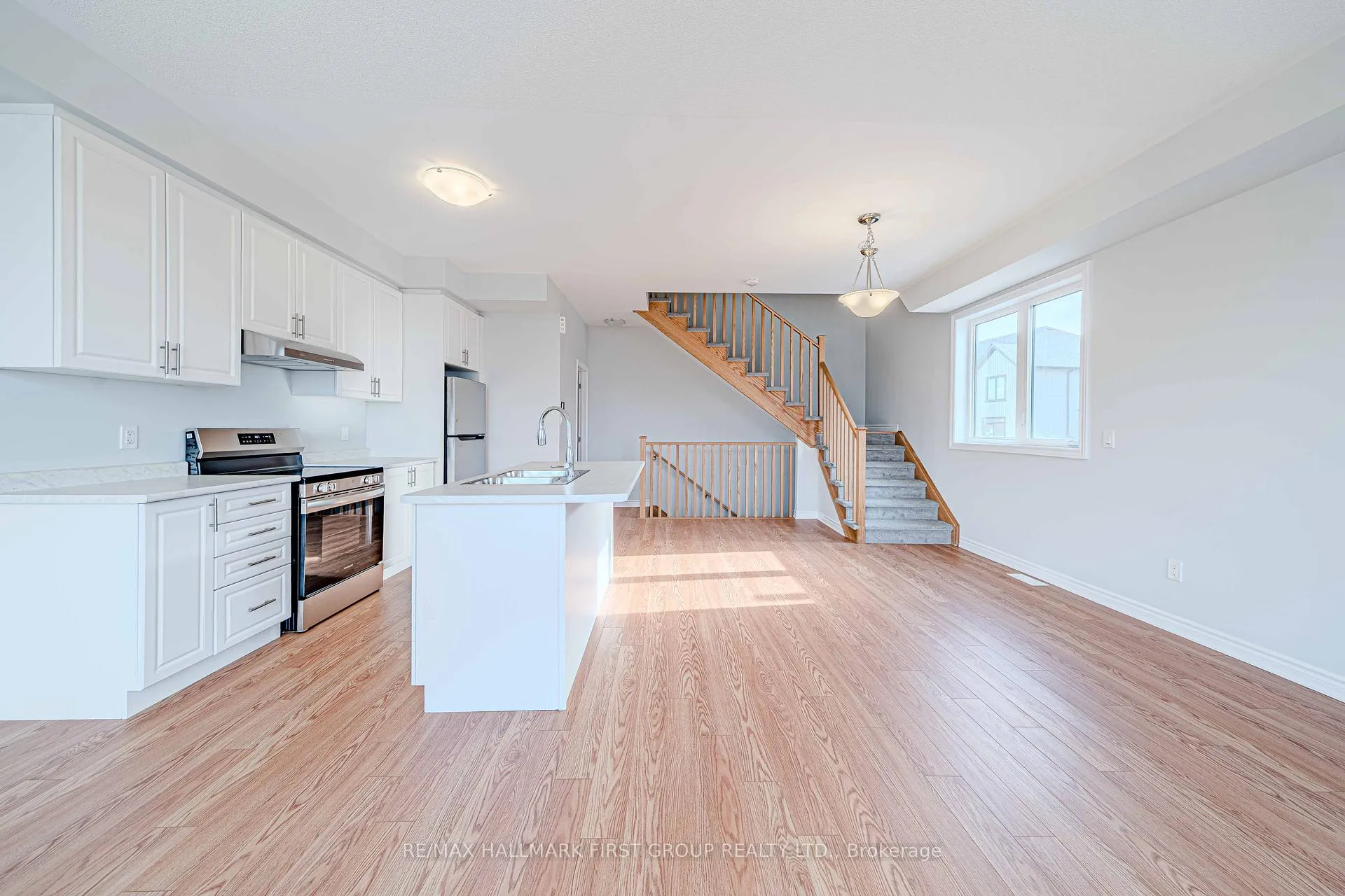 Photo 12 of 1220 Greentree Path, Oshawa, Kedron — HOMEH