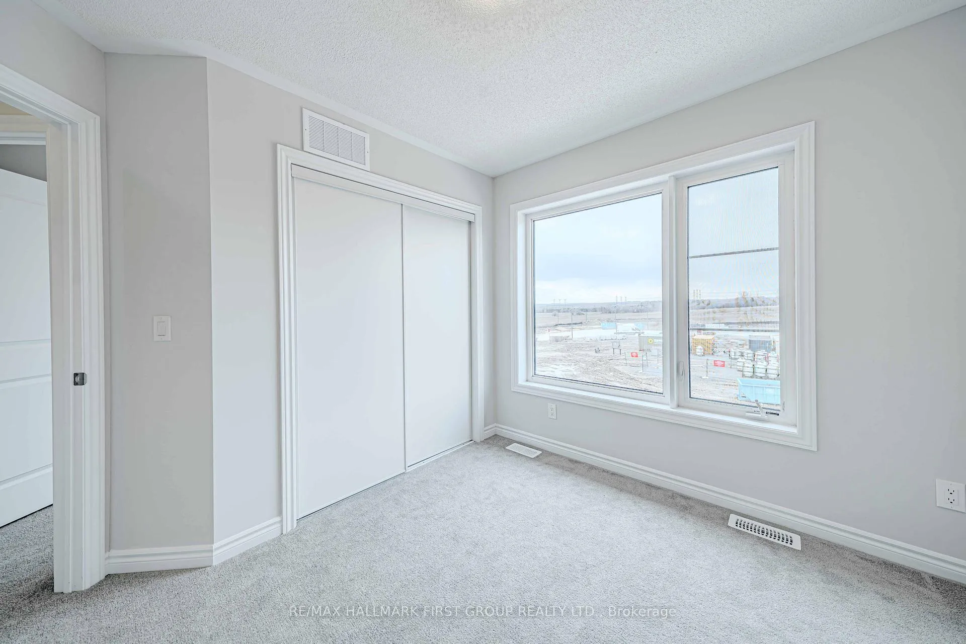 Photo 17 of 1220 Greentree Path, Oshawa, Kedron — HOMEH