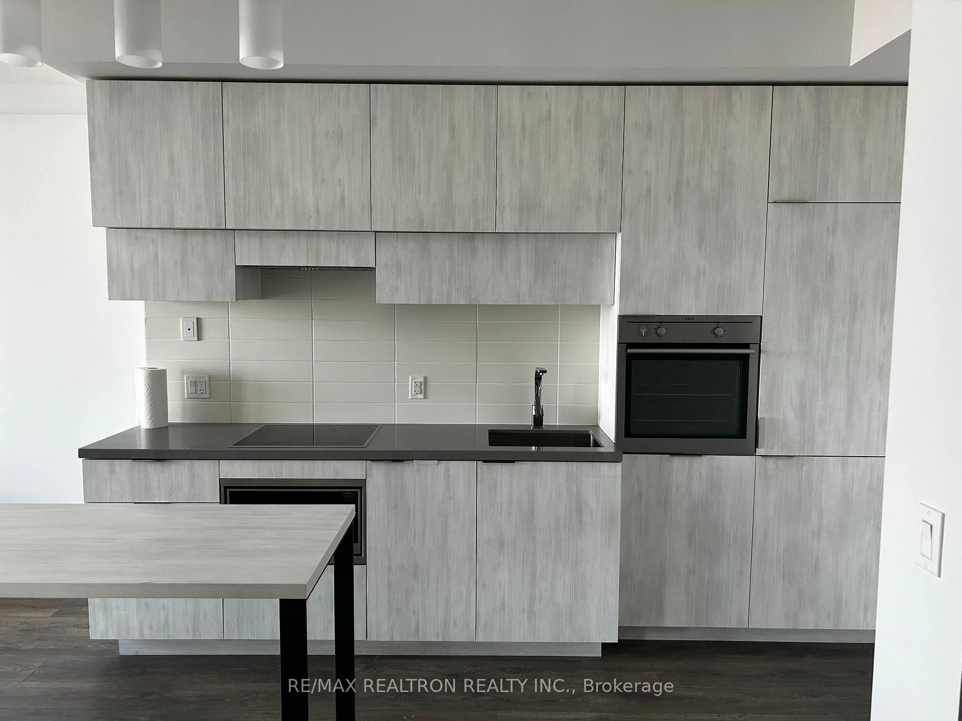 Photo 12 of Unit 2605, 8 Eglinton Avenue E, Toronto, Yonge-Eglinton — HOMEH