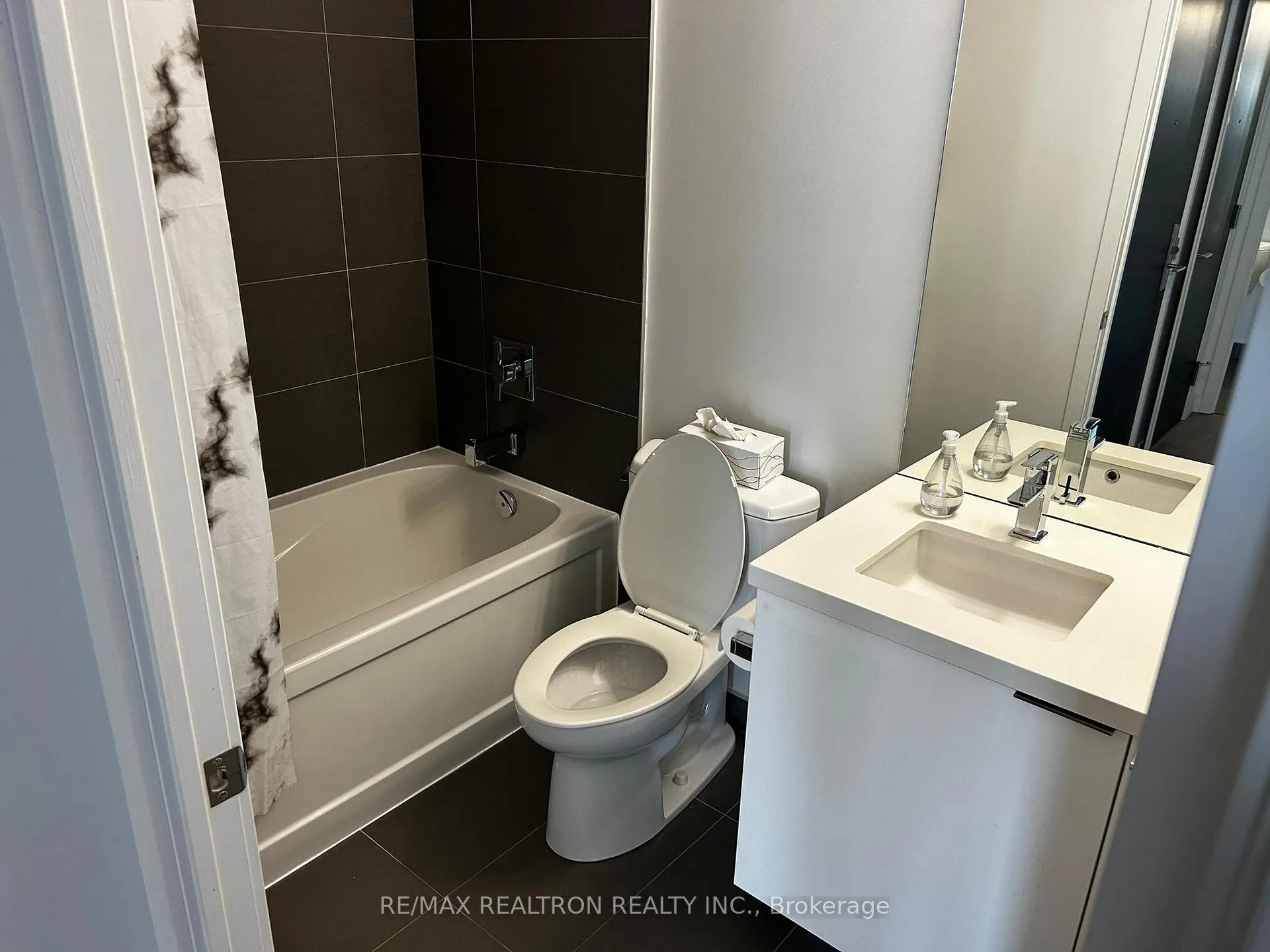 Photo 13 of Unit 2605, 8 Eglinton Avenue E, Toronto, Yonge-Eglinton — HOMEH