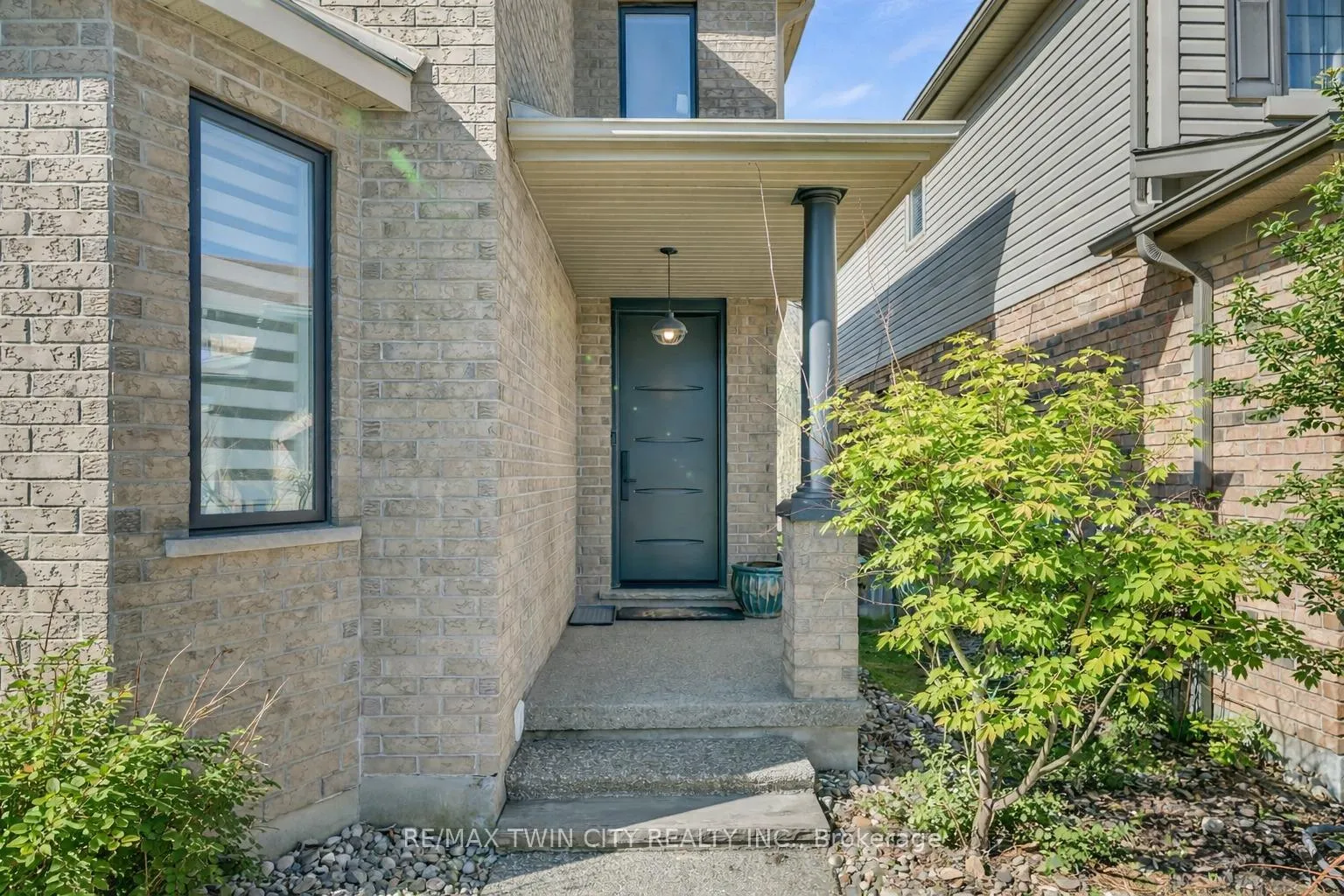 Photo 3 of 361 Red Osier Road, Waterloo, Columbia Forest/Clair Hills — HOMEH