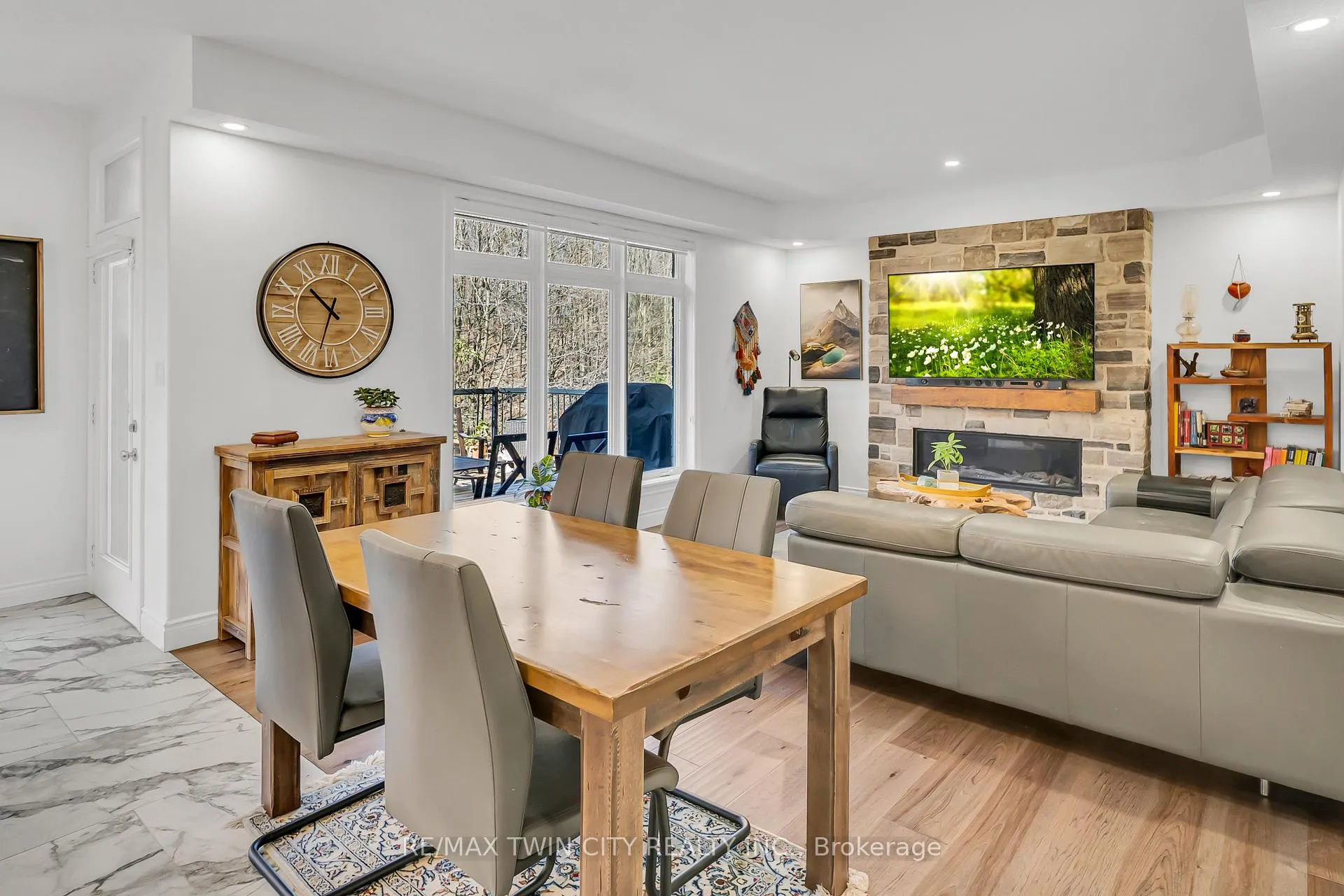 Photo 10 of 361 Red Osier Road, Waterloo, Columbia Forest/Clair Hills — HOMEH