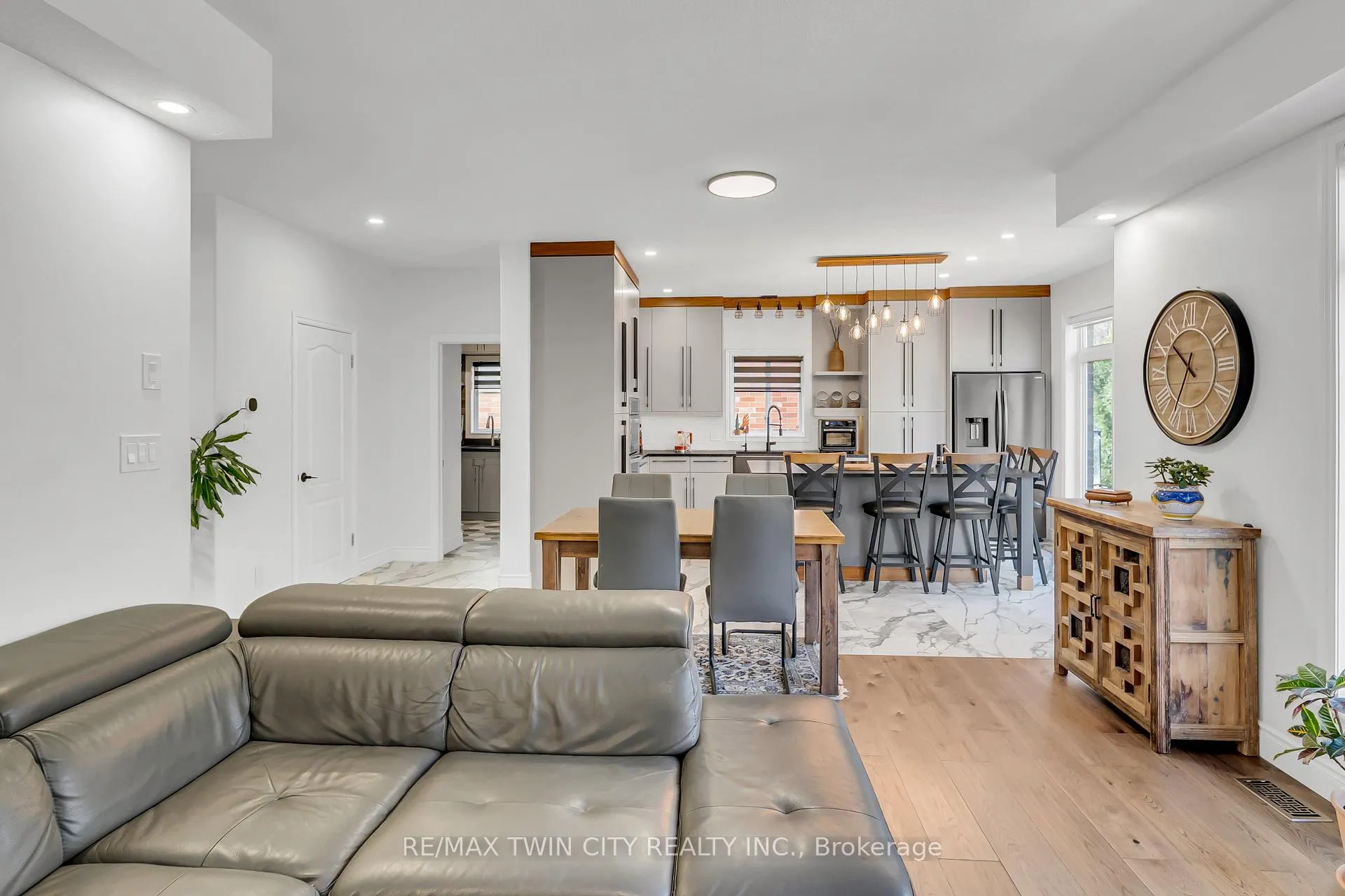 Photo 12 of 361 Red Osier Road, Waterloo, Columbia Forest/Clair Hills — HOMEH