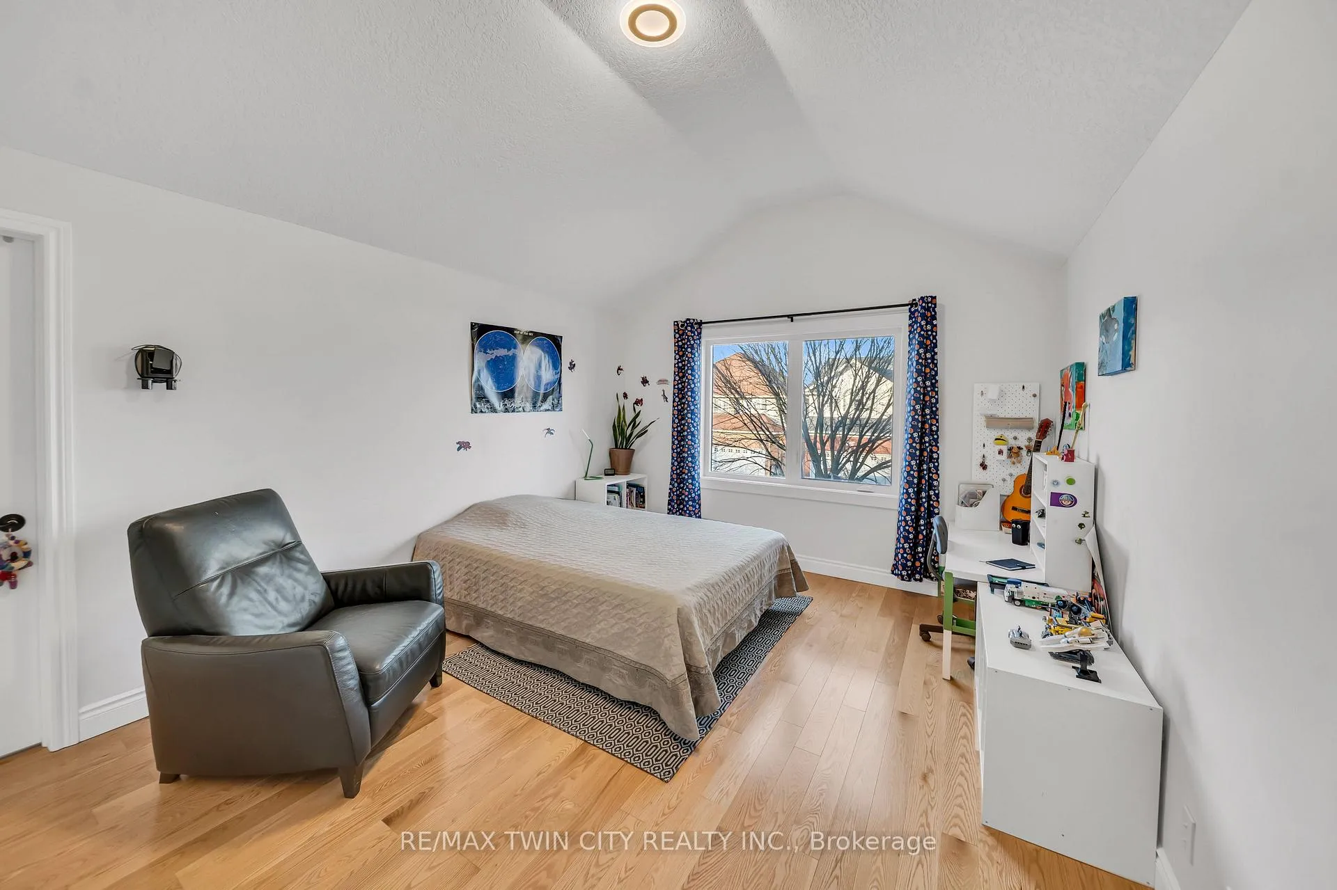 Photo 32 of 361 Red Osier Road, Waterloo, Columbia Forest/Clair Hills — HOMEH