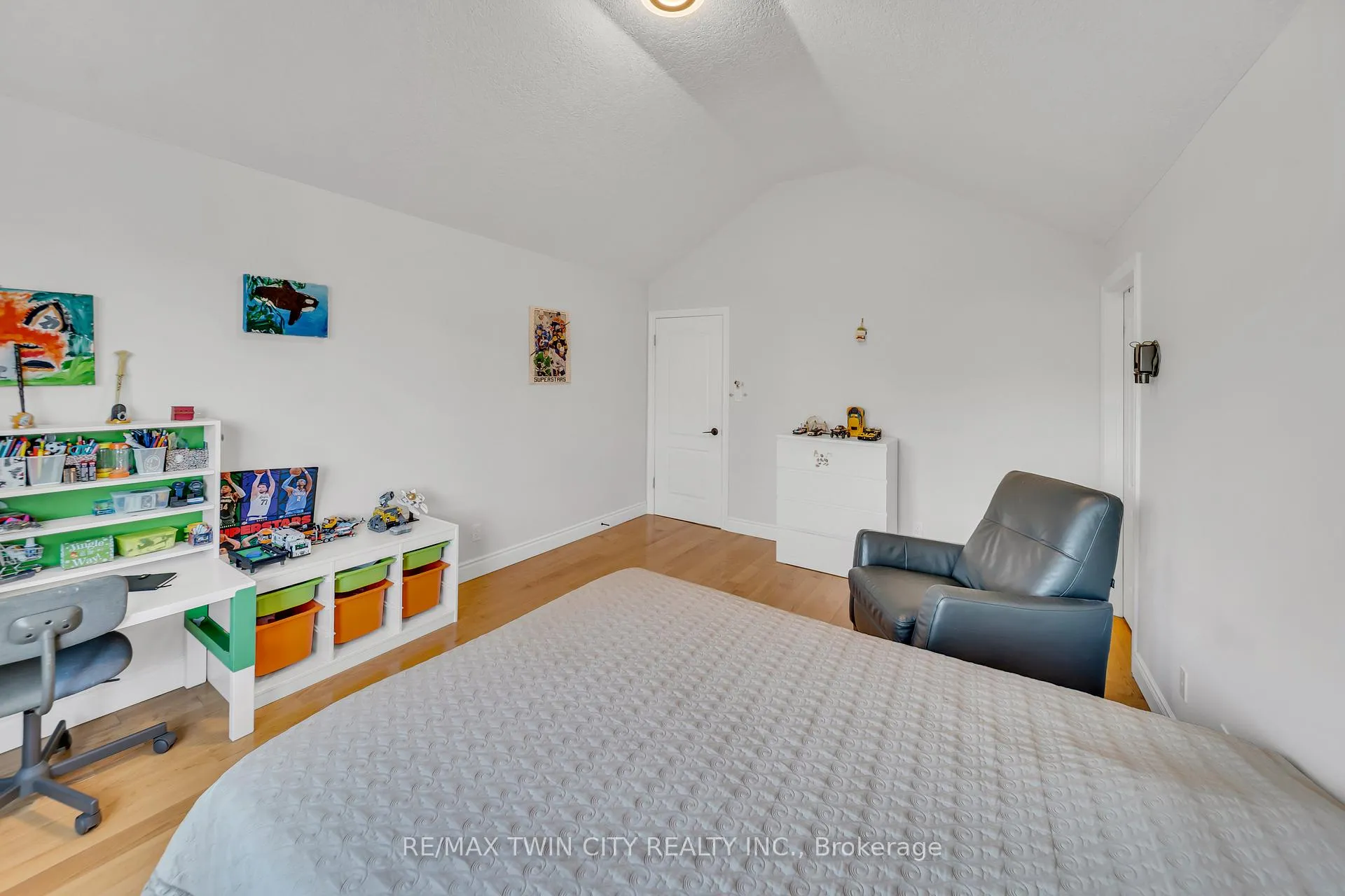Photo 33 of 361 Red Osier Road, Waterloo, Columbia Forest/Clair Hills — HOMEH
