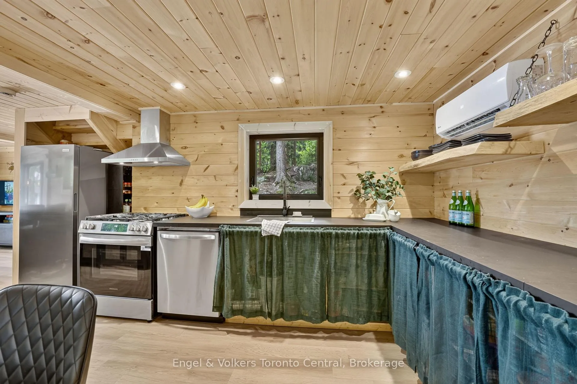 Photo 29 of 32 Channelview Road, McMurrich/Monteith, Monteith — HOMEH