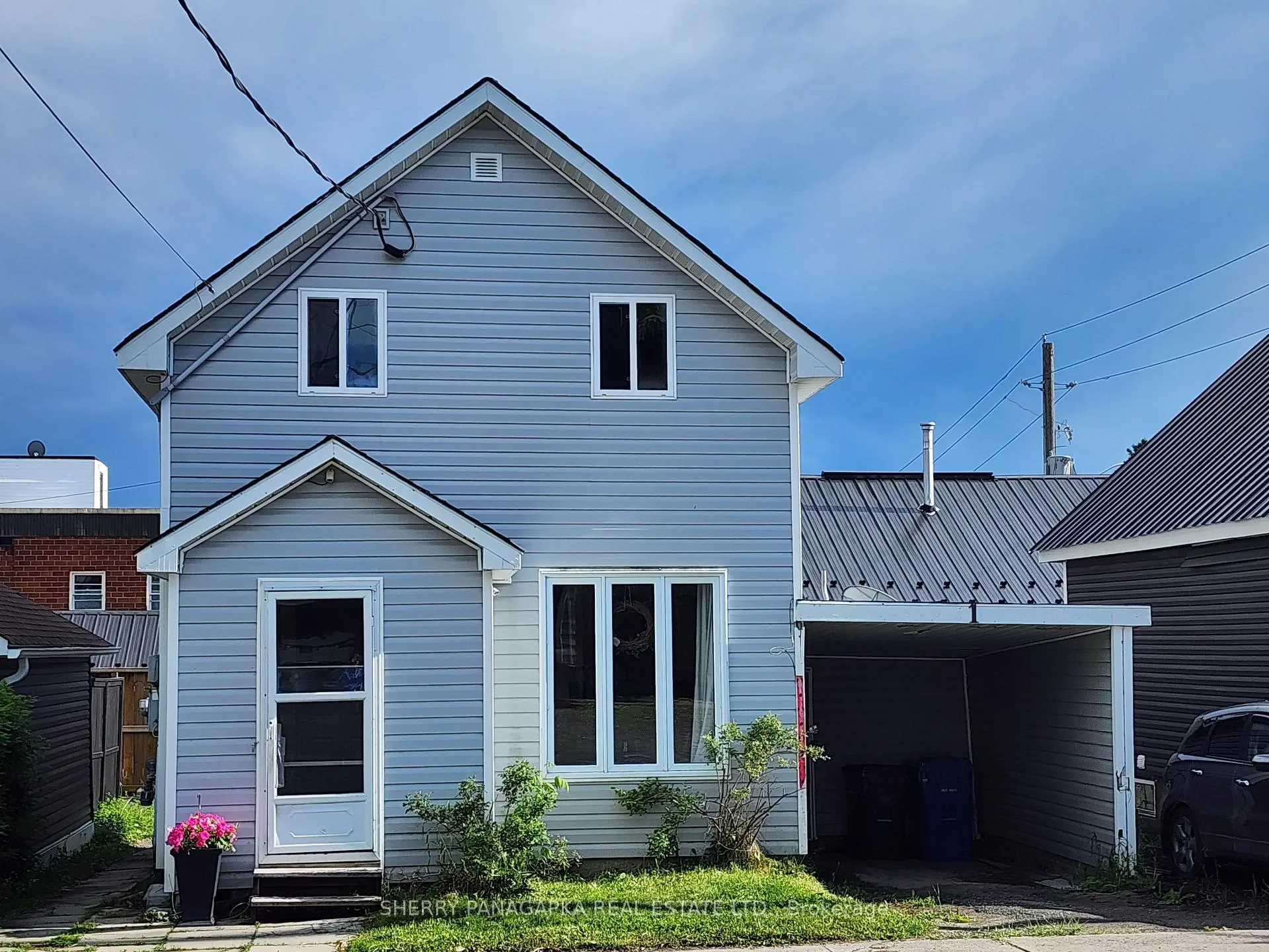 Front of 1 Brookbank Avenue