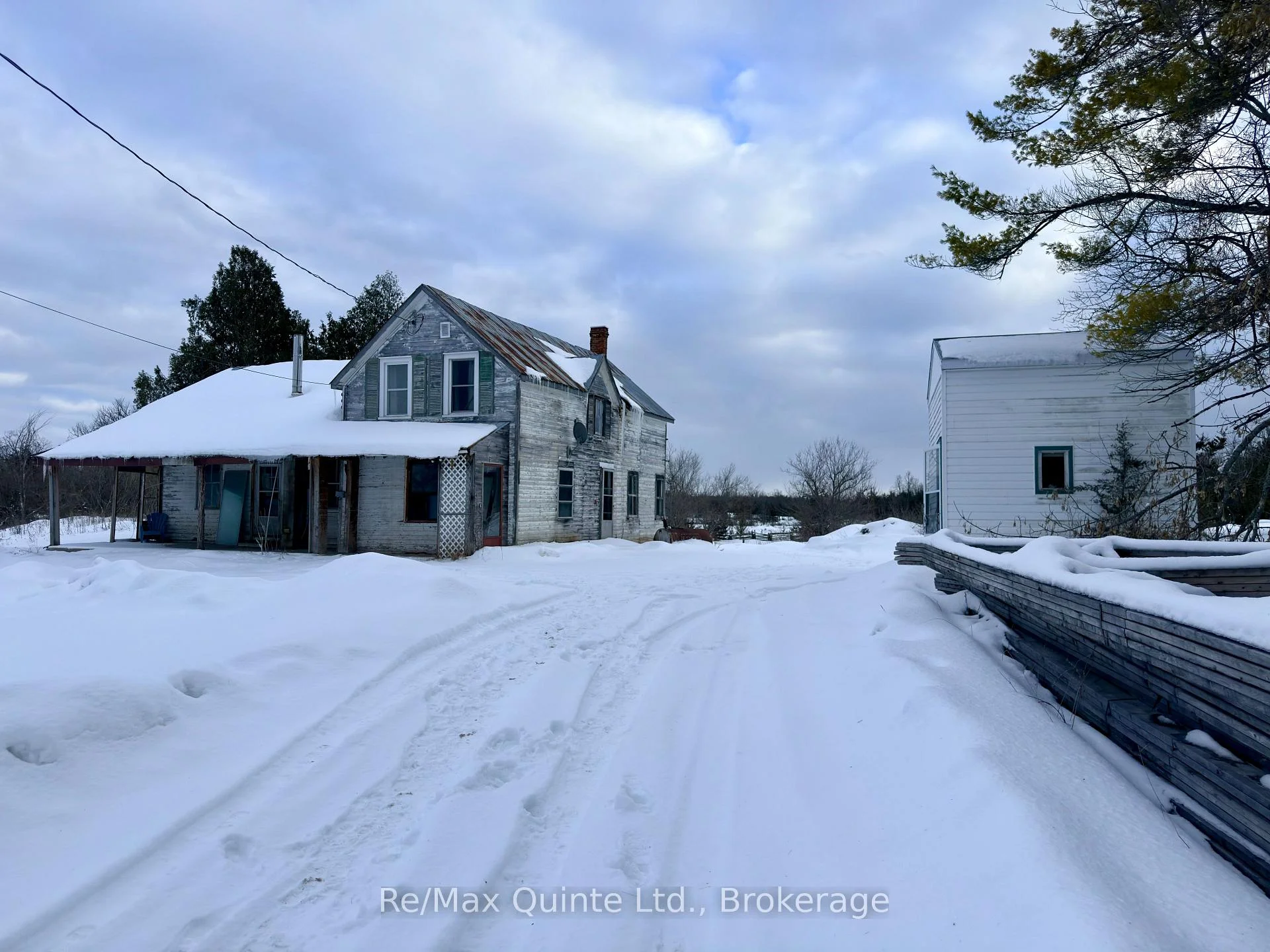 Photo 3 of 812 Enright Road N, Tyendinaga, Tyendinaga Township — HOMEH