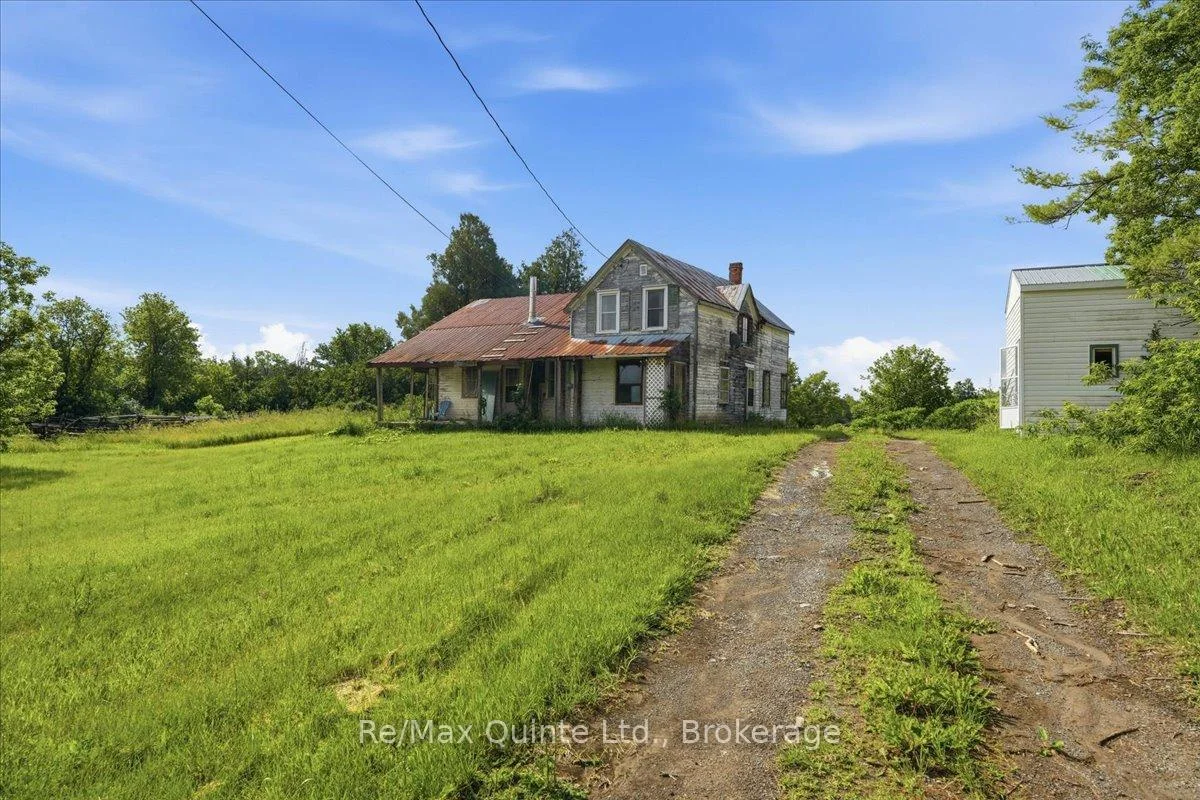 Photo 7 of 812 Enright Road N, Tyendinaga, Tyendinaga Township — HOMEH