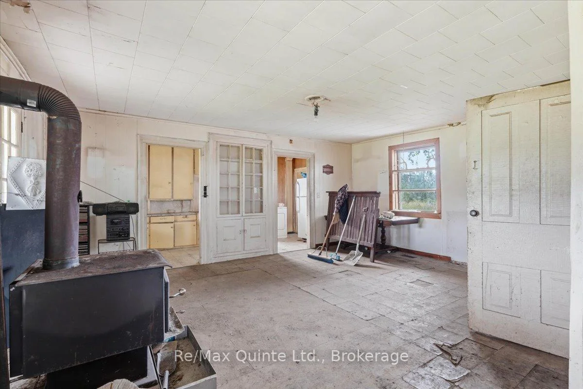 Photo 11 of 812 Enright Road N, Tyendinaga, Tyendinaga Township — HOMEH