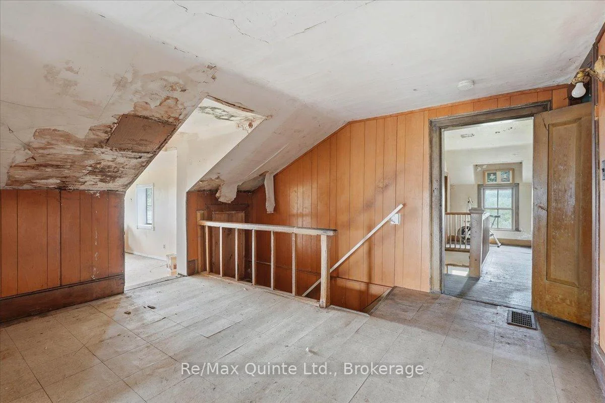 Photo 18 of 812 Enright Road N, Tyendinaga, Tyendinaga Township — HOMEH