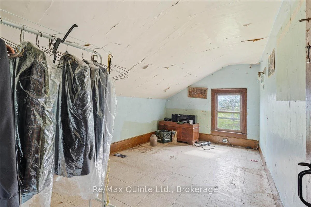Photo 25 of 812 Enright Road N, Tyendinaga, Tyendinaga Township — HOMEH