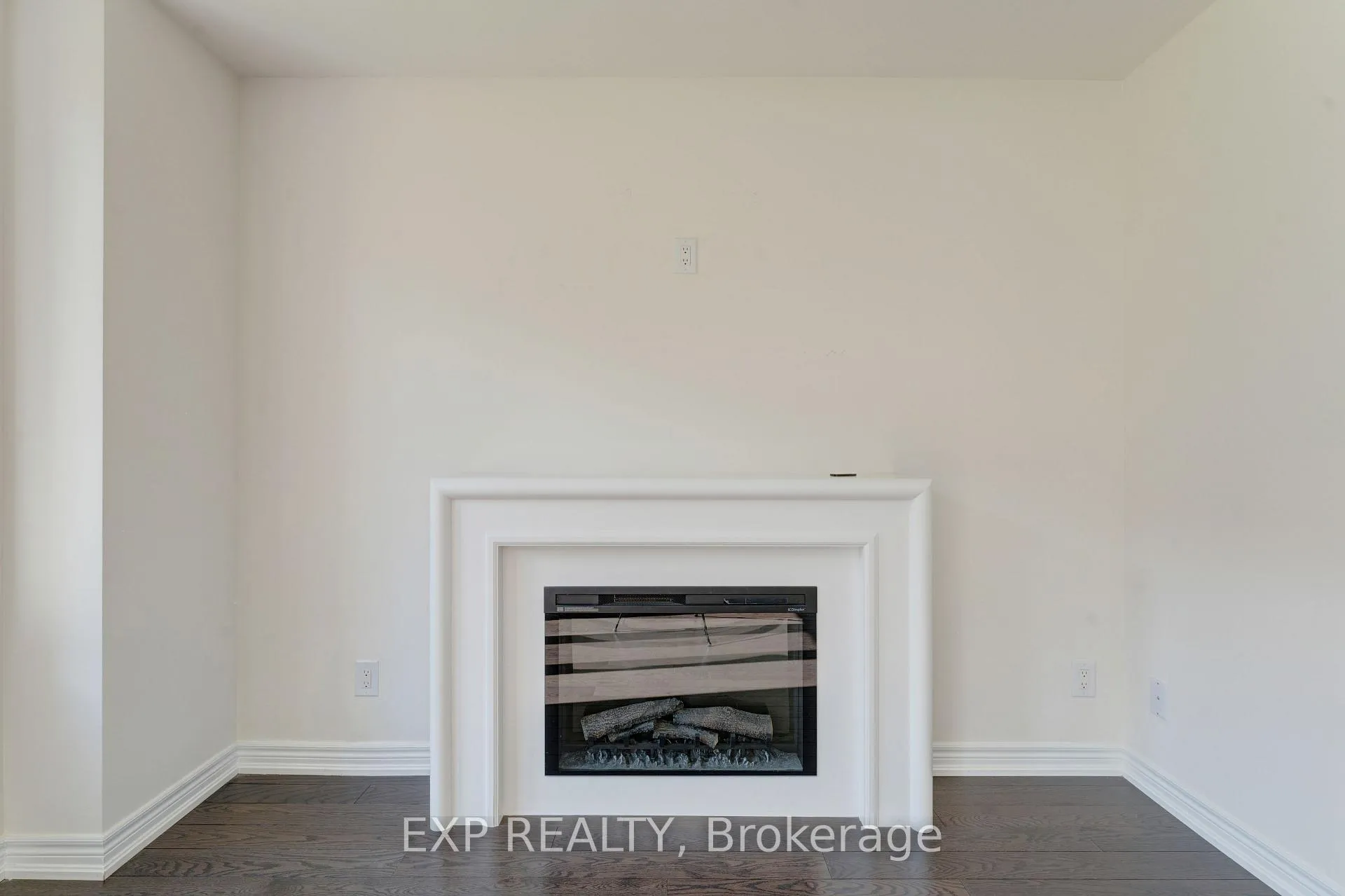Photo 15 of 8 Roywood Street, Kitchener, Huron Park — HOMEH