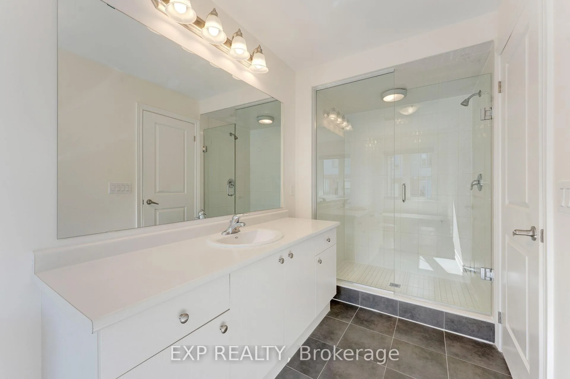 Photo 36 of 8 Roywood Street, Kitchener, Huron Park — HOMEH