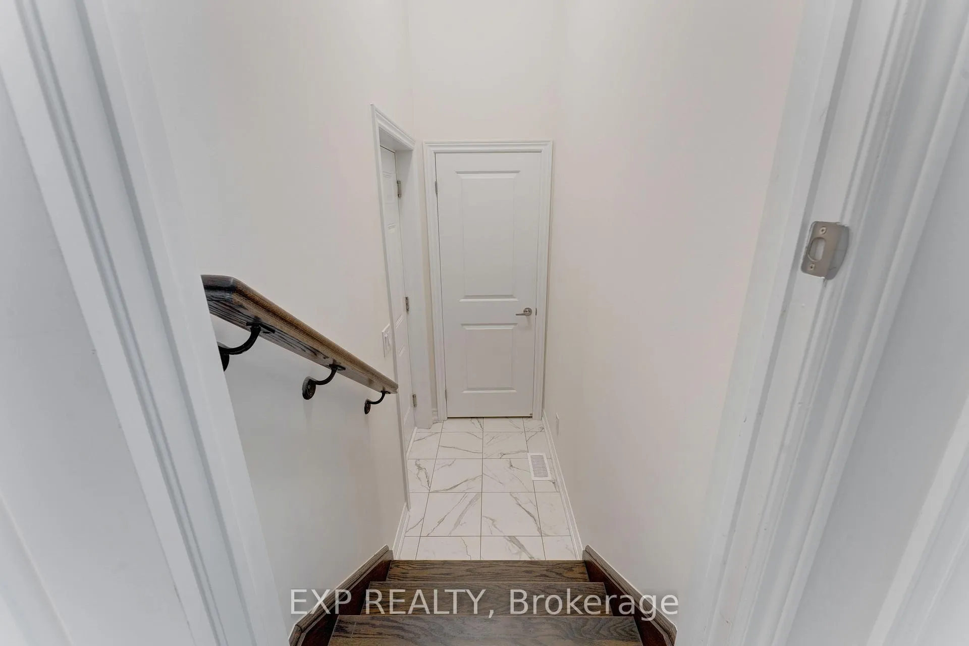 Photo 37 of 8 Roywood Street, Kitchener, Huron Park — HOMEH