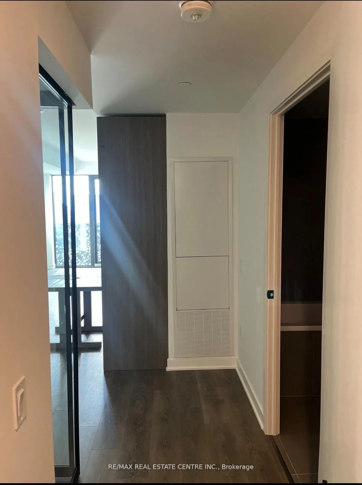Photo 4 of Unit 2704, 55 Charles Street E, Toronto, Church-Yonge Corridor — HOMEH