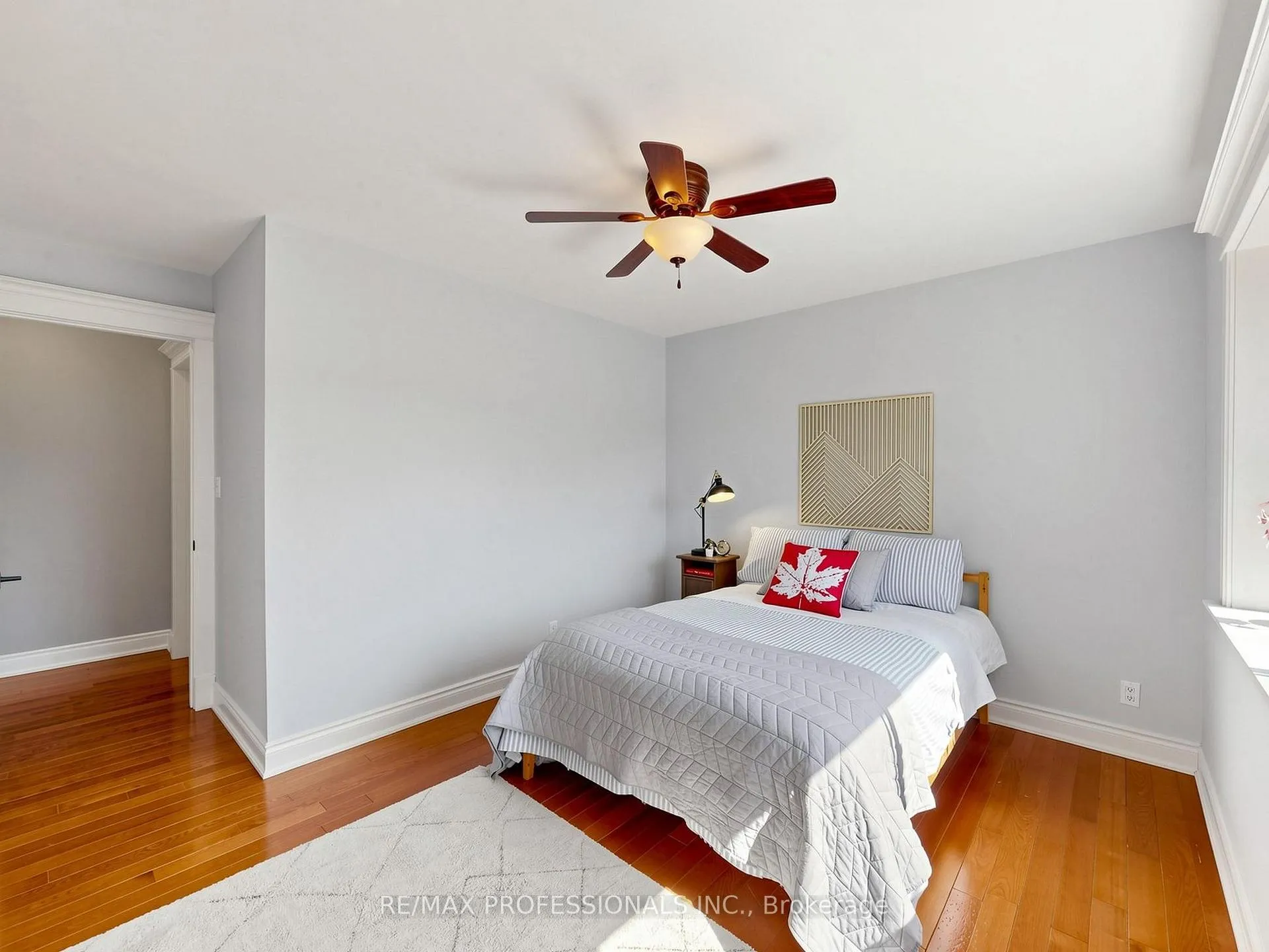 Photo 19 of 25 Waltham Drive, Etobicoke, Thistletown-Beaumonde Heights — HOMEH