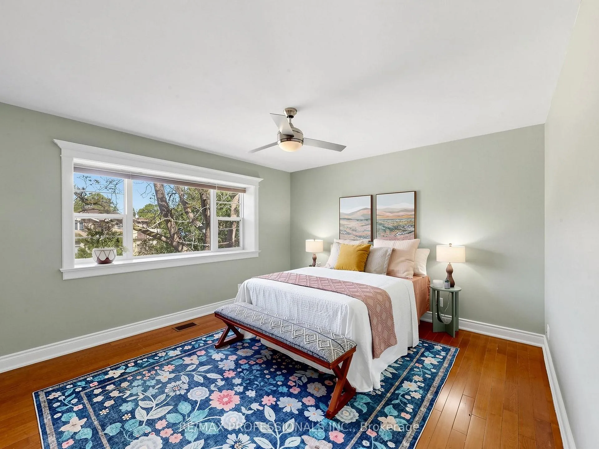 Photo 21 of 25 Waltham Drive, Etobicoke, Thistletown-Beaumonde Heights — HOMEH