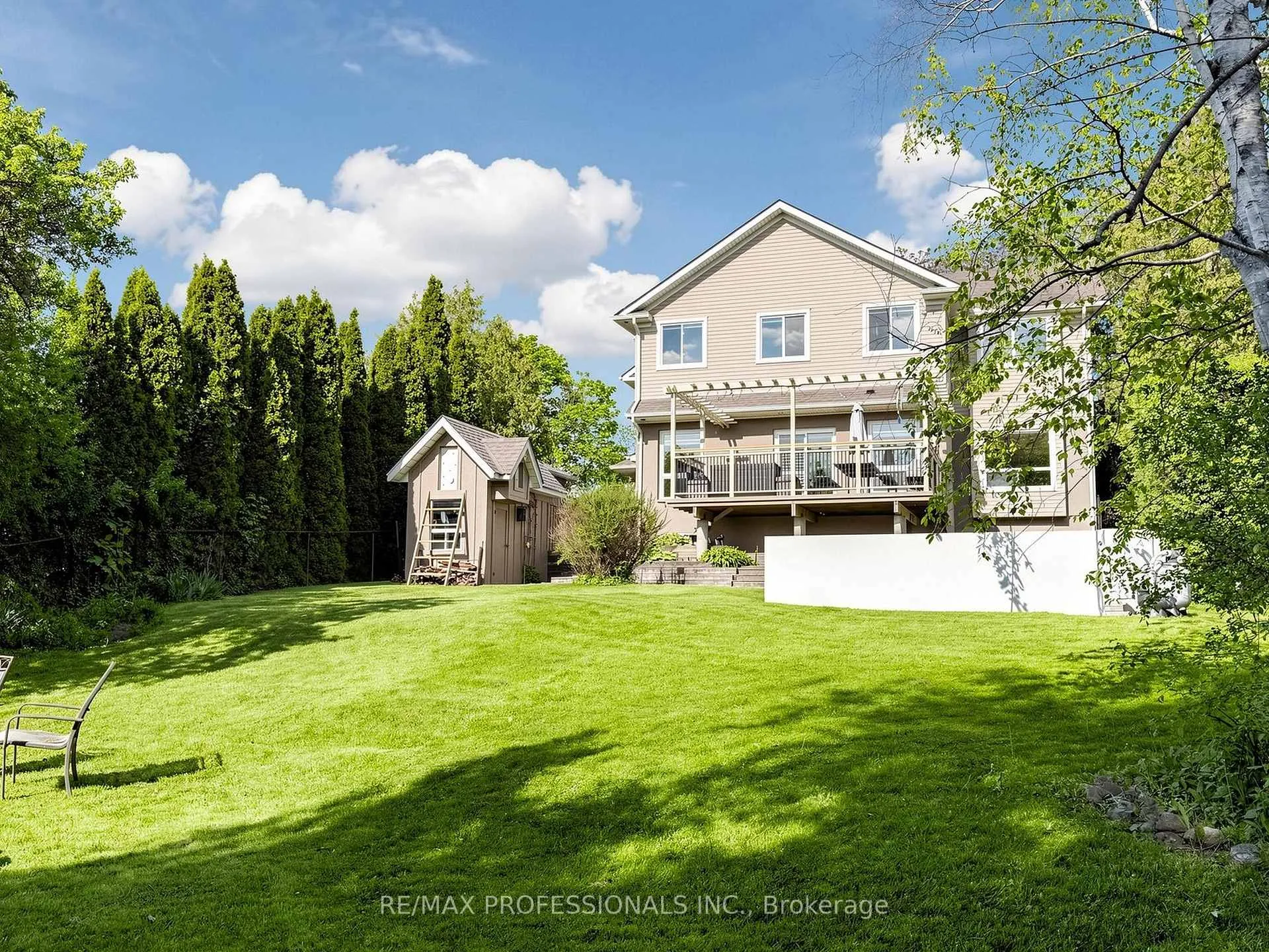 Photo 35 of 25 Waltham Drive, Etobicoke, Thistletown-Beaumonde Heights — HOMEH