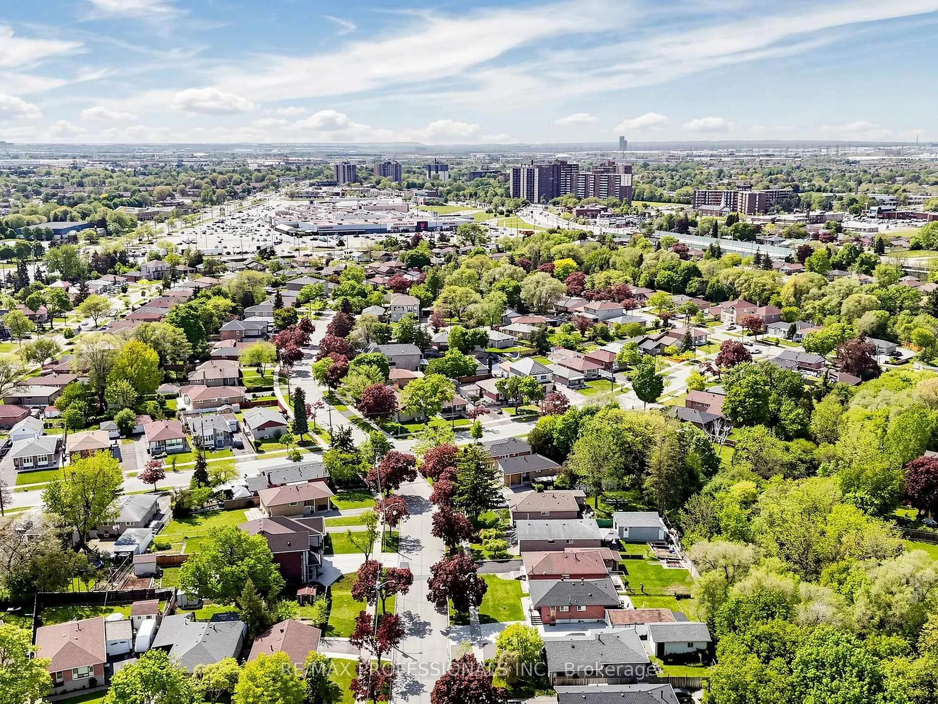 Photo 40 of 25 Waltham Drive, Etobicoke, Thistletown-Beaumonde Heights — HOMEH