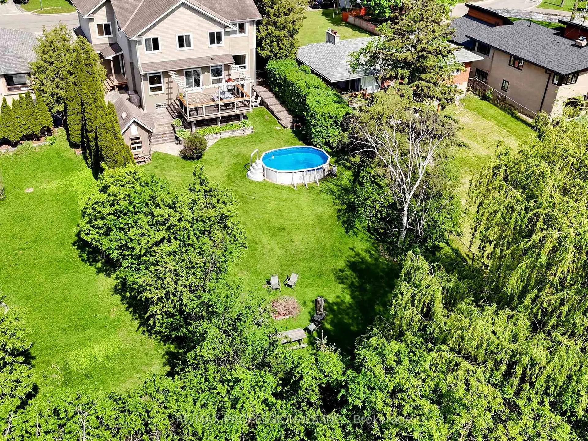 Photo 41 of 25 Waltham Drive, Etobicoke, Thistletown-Beaumonde Heights — HOMEH