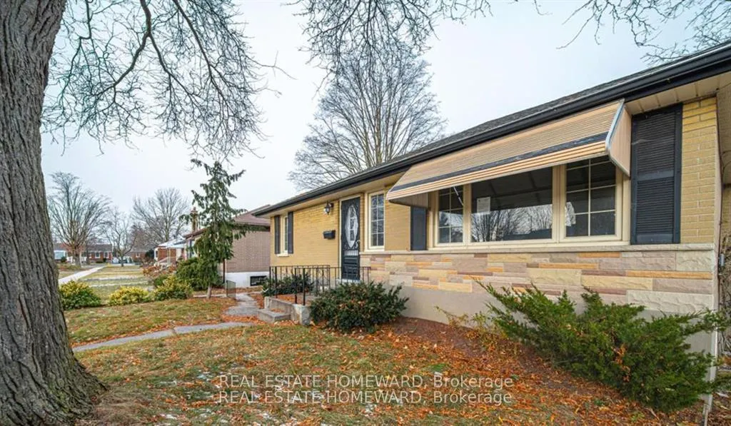 Photo 2 of 668 Harold Drive, Peterborough, Otonabee Ward 1 — HOMEH