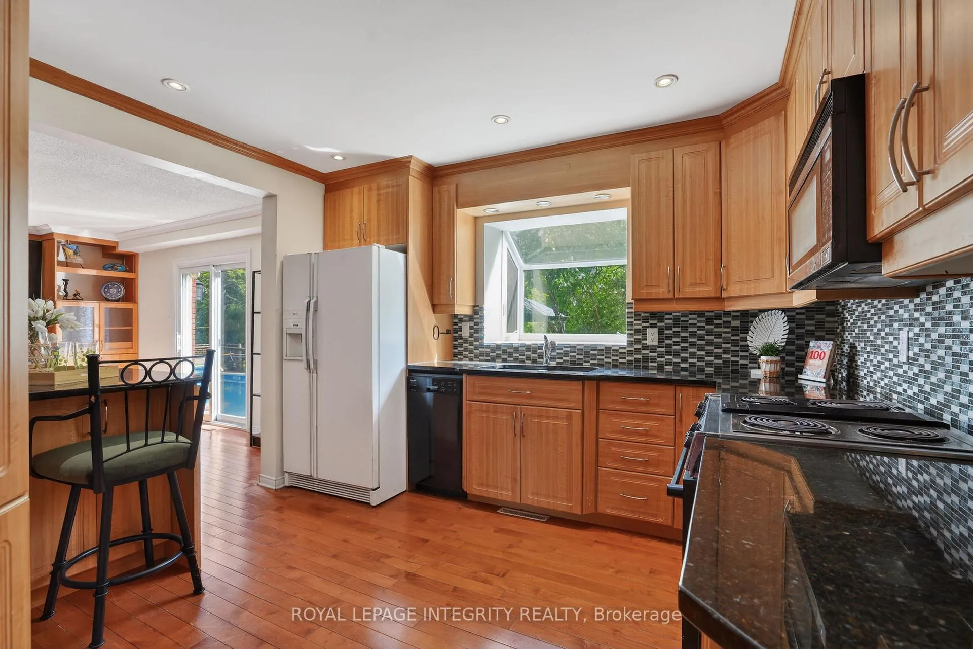 Photo 12 of 1243 Plante Drive, Ottawa, Hunt Club/Western Community — HOMEH