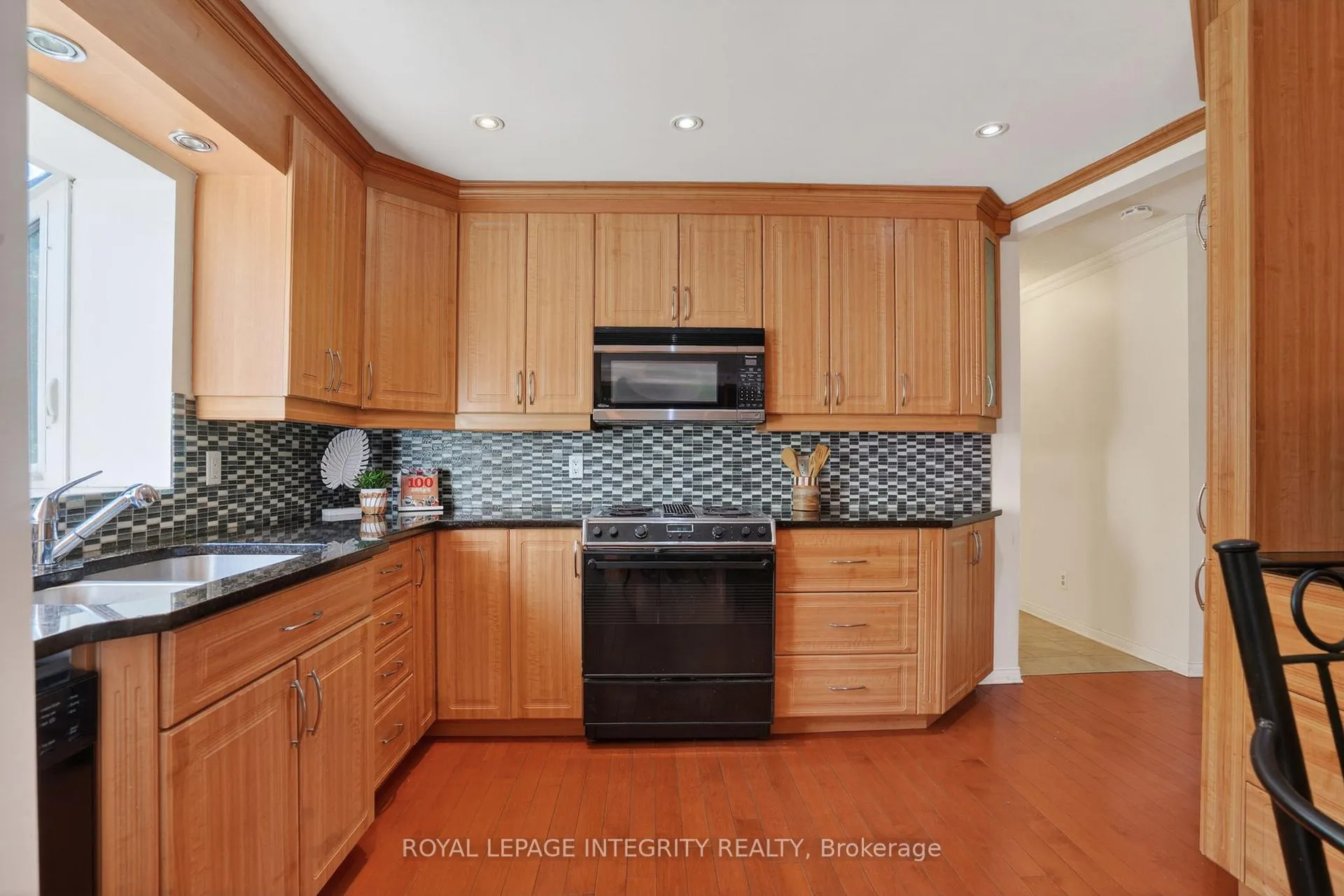Photo 13 of 1243 Plante Drive, Ottawa, Hunt Club/Western Community — HOMEH