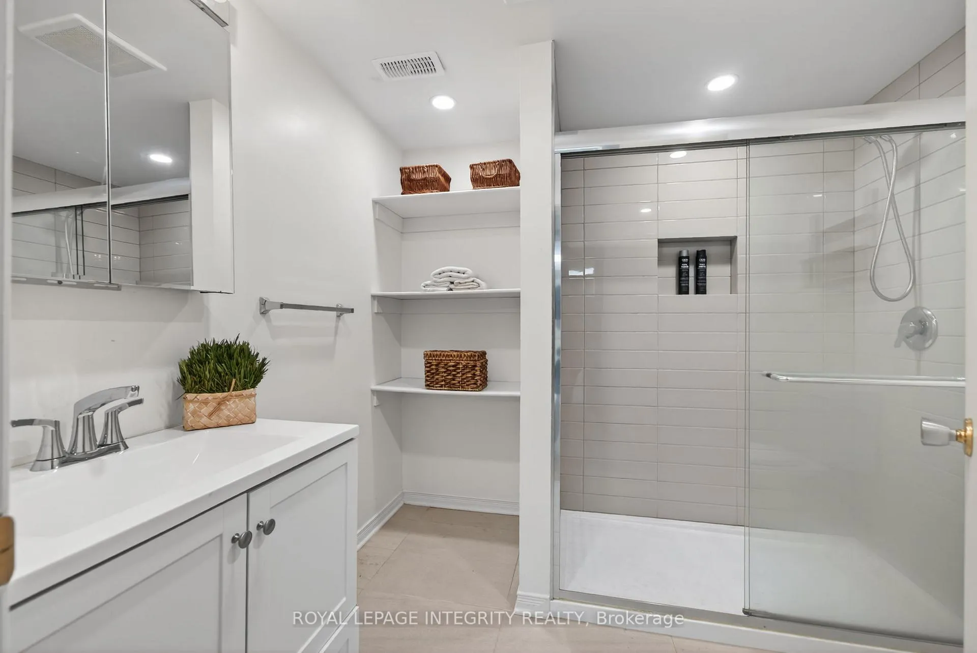 Photo 34 of 1243 Plante Drive, Ottawa, Hunt Club/Western Community — HOMEH