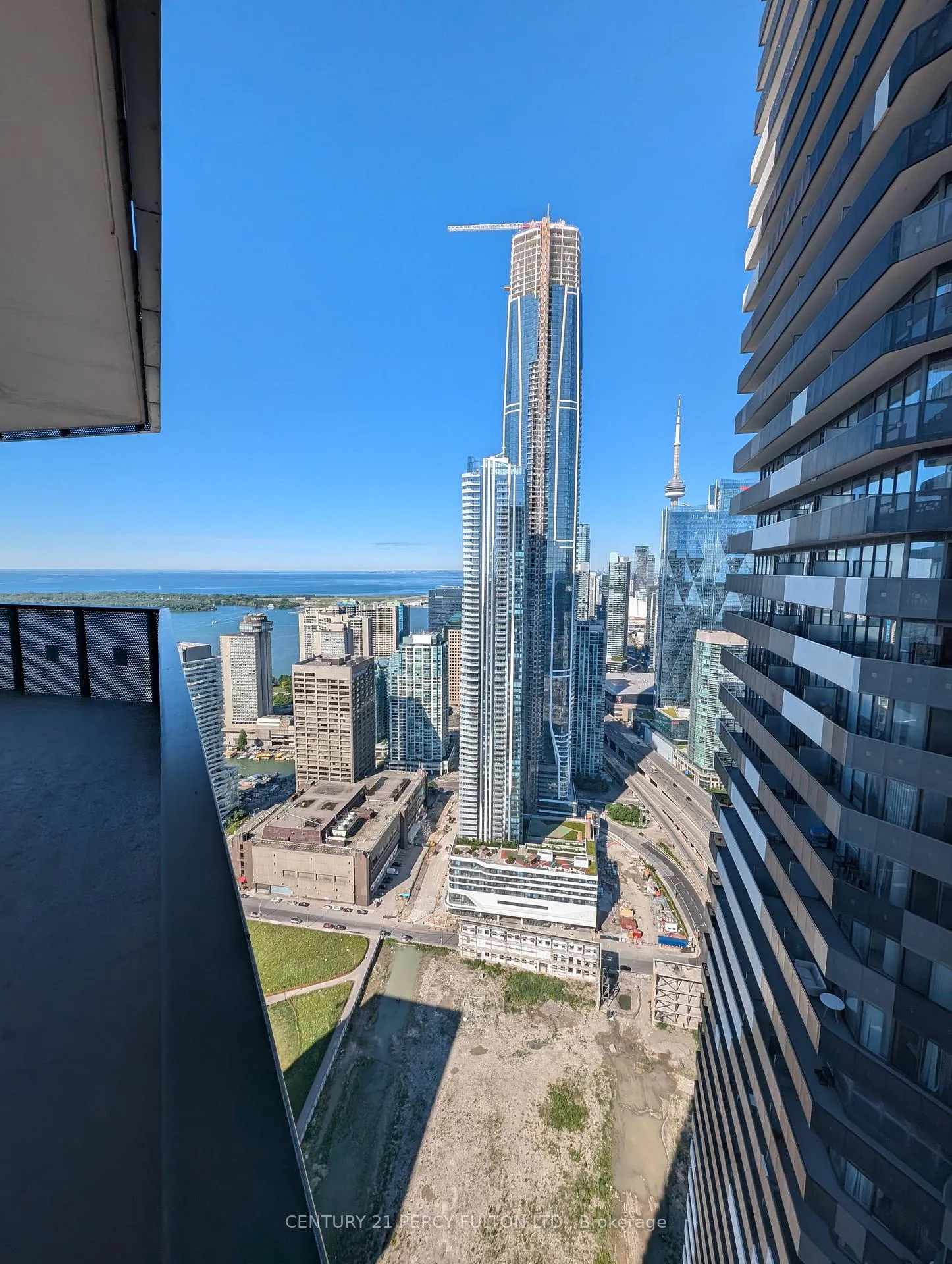Photo 6 of Unit 5912, 138 Downes Street, Toronto, Waterfront Communities — HOMEH