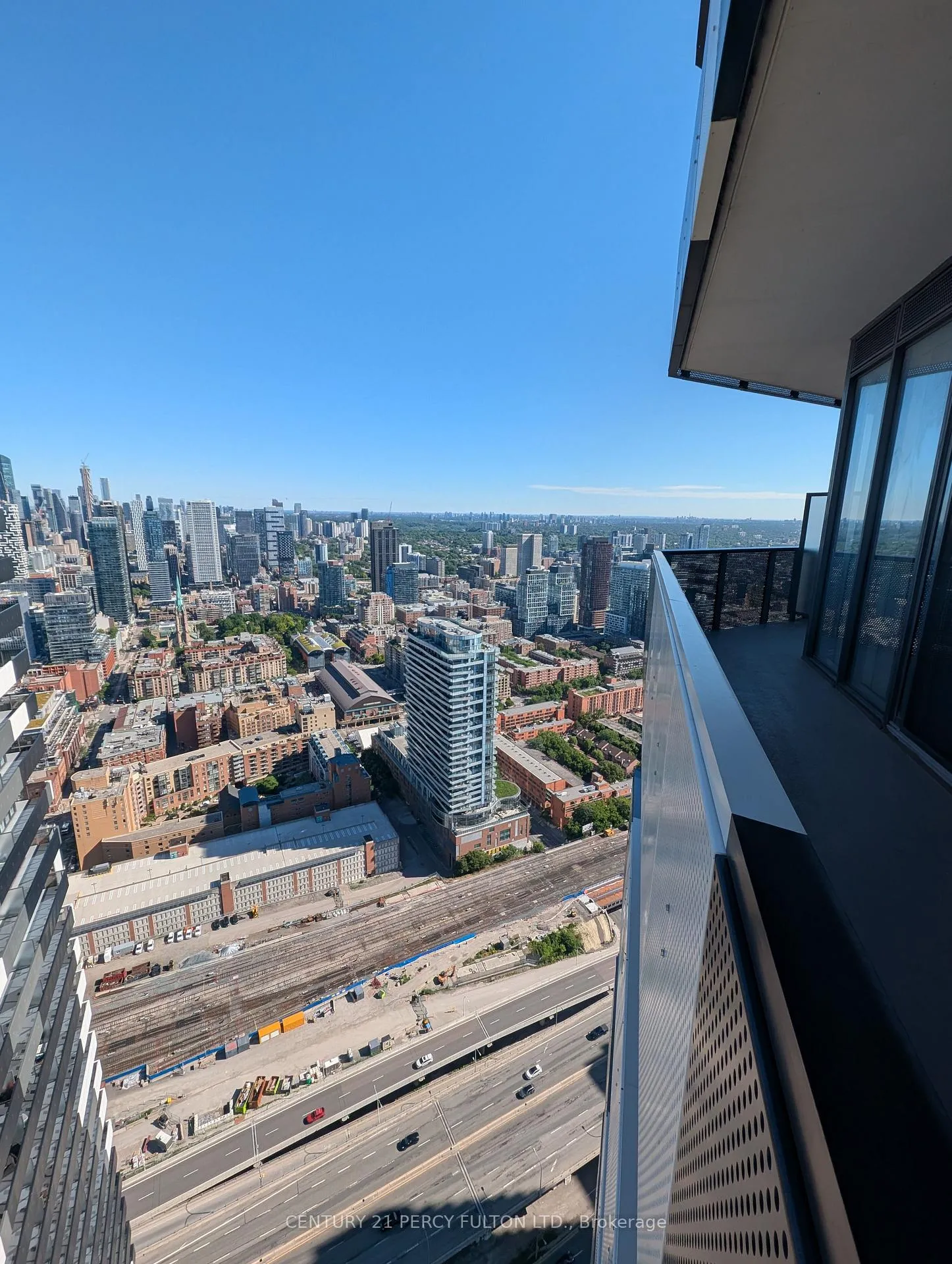 Photo 7 of Unit 5912, 138 Downes Street, Toronto, Waterfront Communities — HOMEH