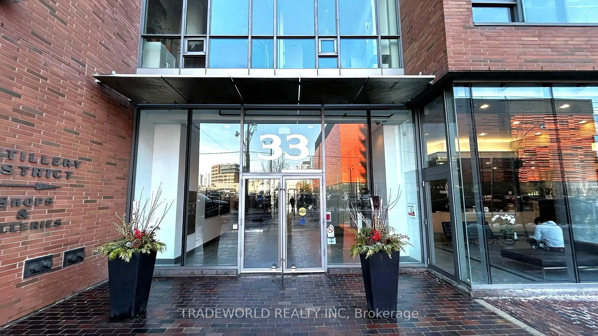 Photo 2 of Unit 1305, 33 Mill Street, Toronto, Waterfront Communities — HOMEH