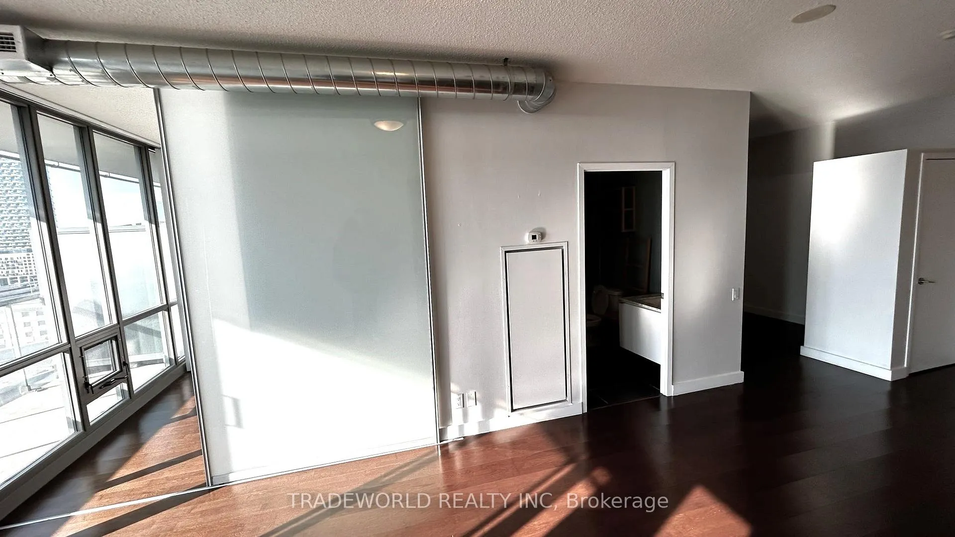 Photo 5 of Unit 1305, 33 Mill Street, Toronto, Waterfront Communities — HOMEH