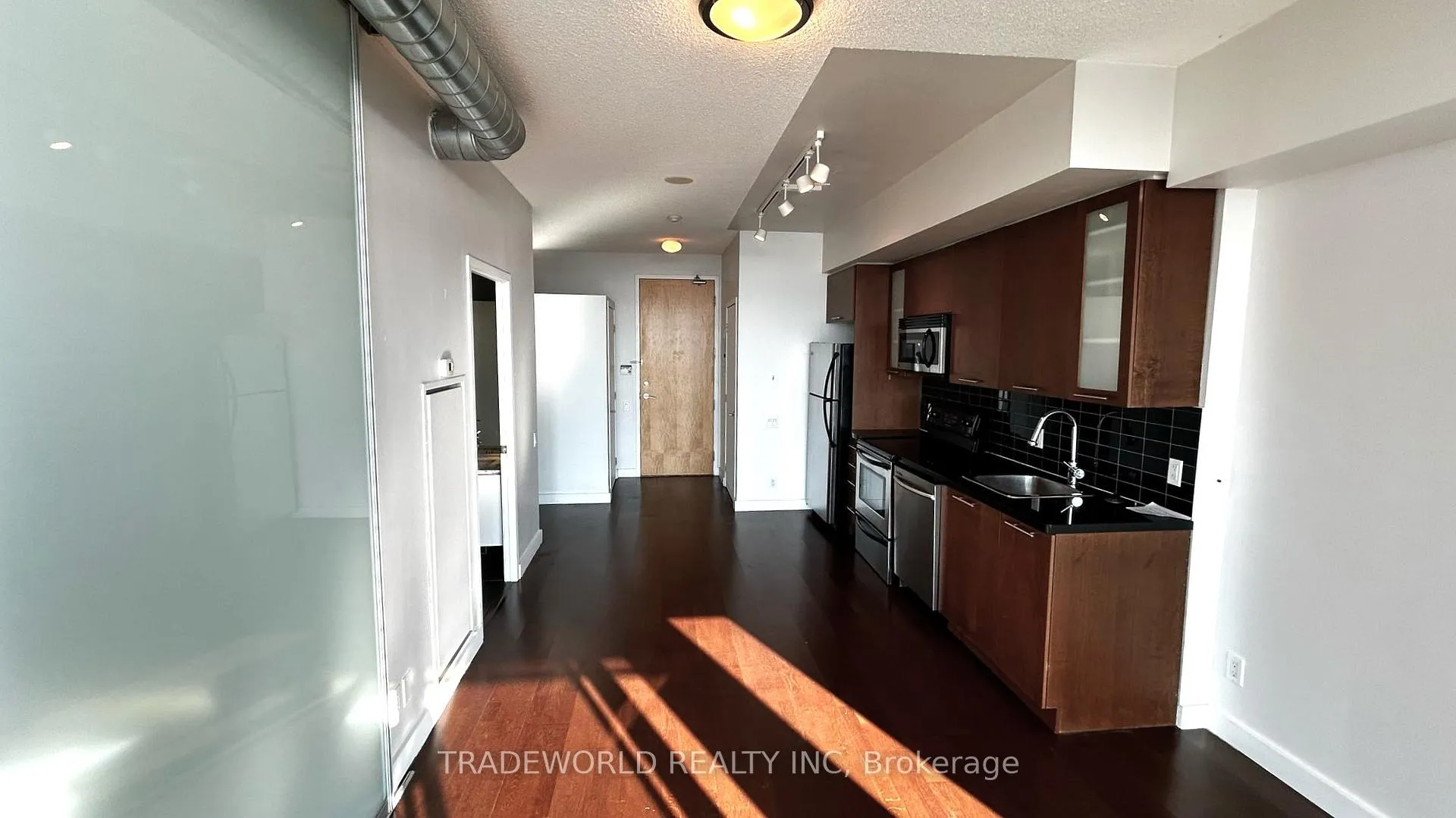 Photo 6 of Unit 1305, 33 Mill Street, Toronto, Waterfront Communities — HOMEH