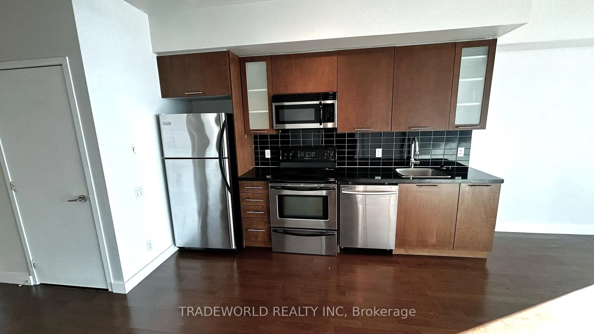 Photo 7 of Unit 1305, 33 Mill Street, Toronto, Waterfront Communities — HOMEH