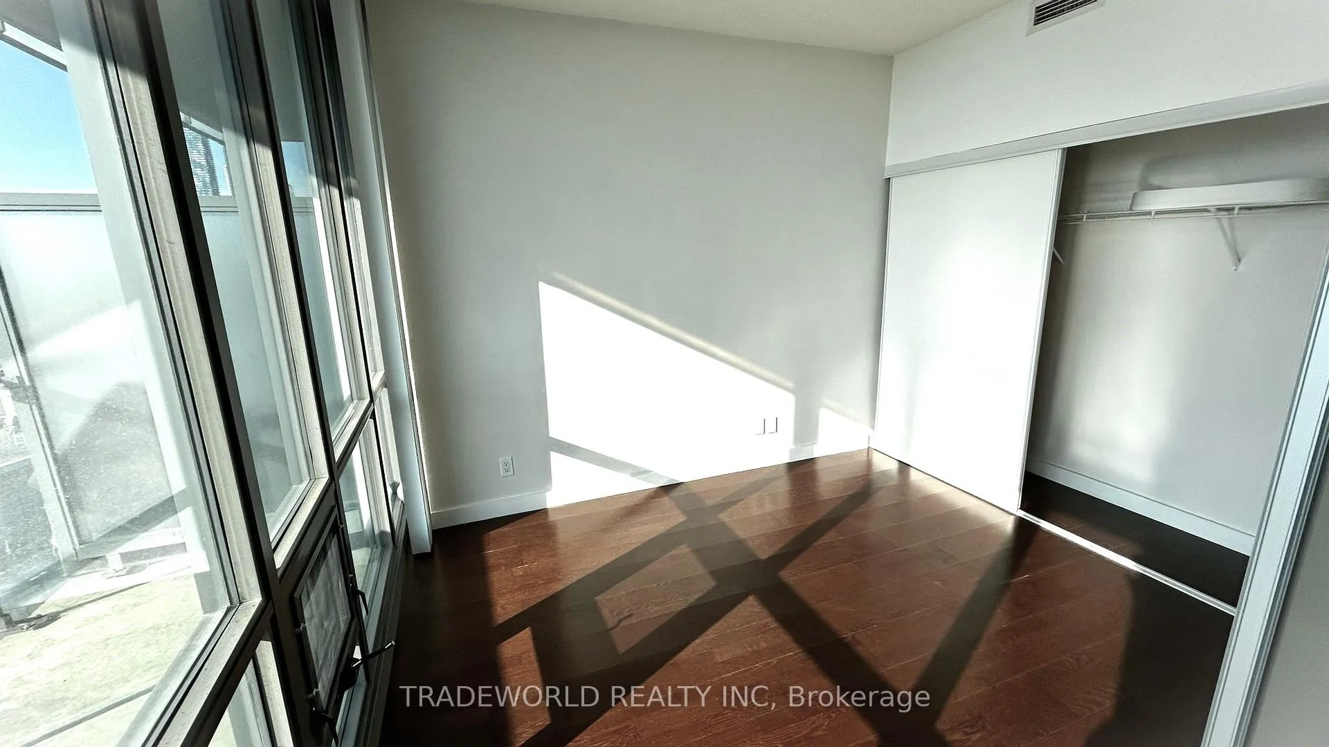 Photo 8 of Unit 1305, 33 Mill Street, Toronto, Waterfront Communities — HOMEH