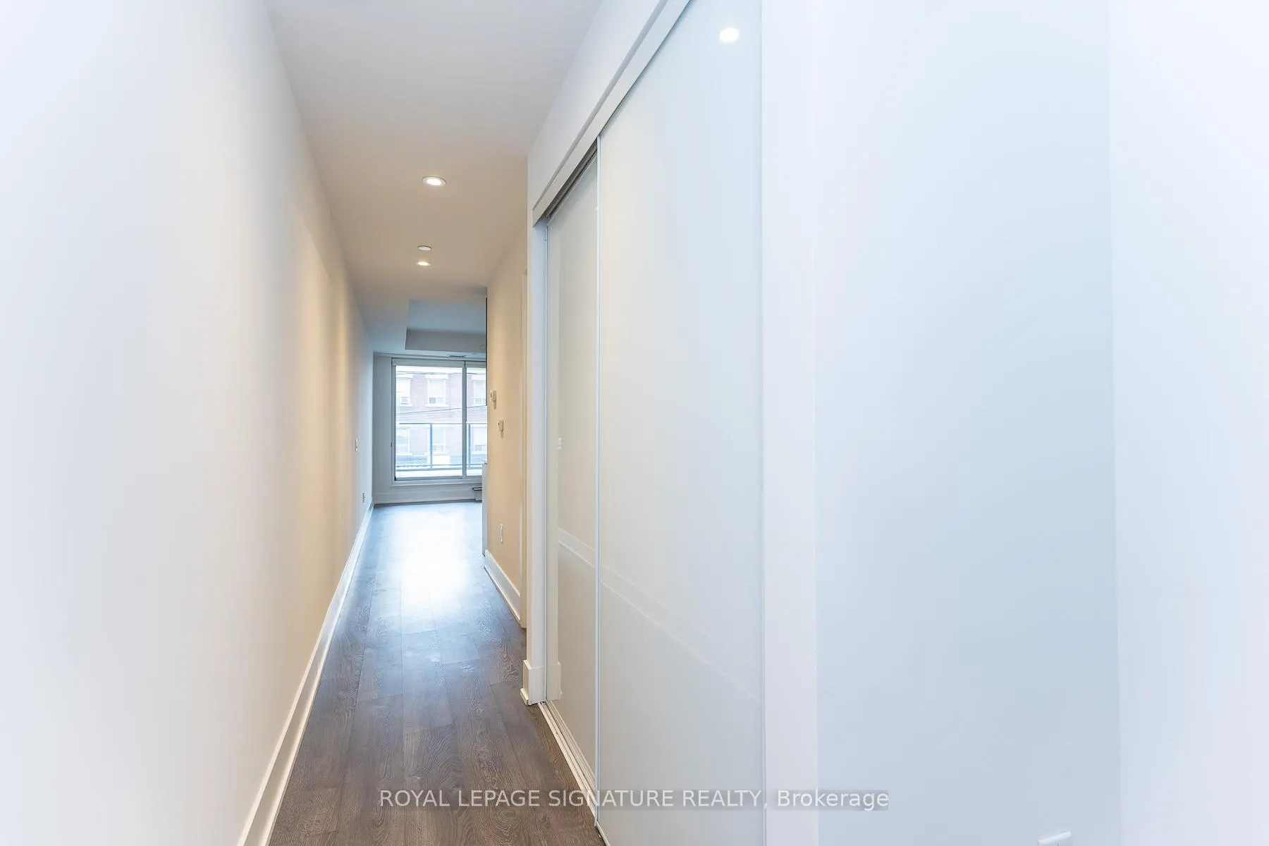 Photo 4 of Unit 204, 1888 Queen Street E, Toronto, The Beaches — HOMEH