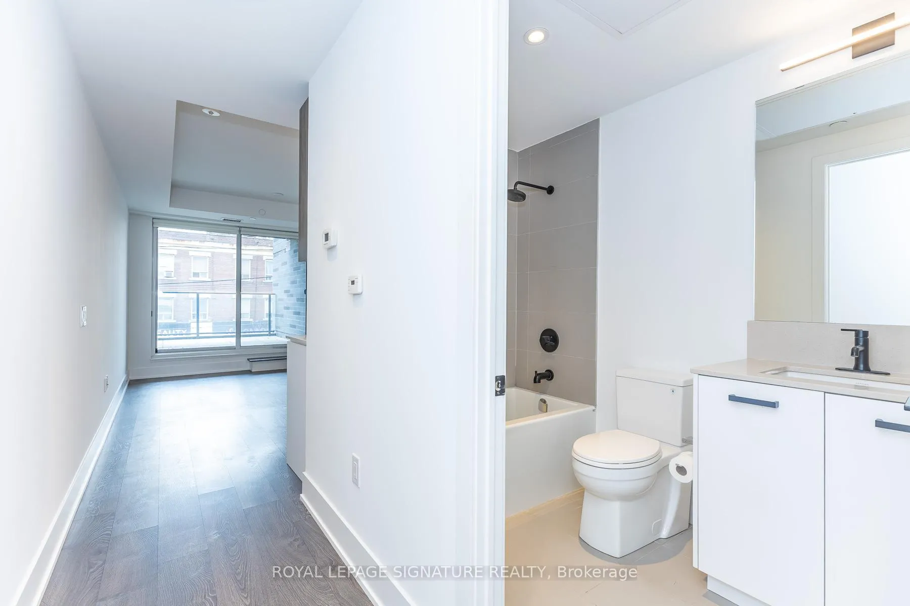 Photo 5 of Unit 204, 1888 Queen Street E, Toronto, The Beaches — HOMEH