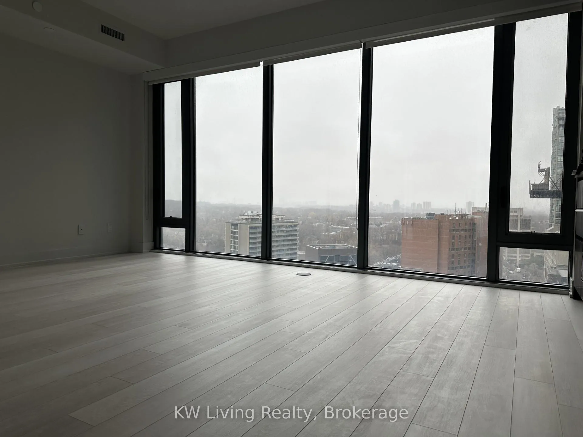 Photo 2 of Unit 1707, 8 Cumberland Street, Toronto, The Annex — HOMEH