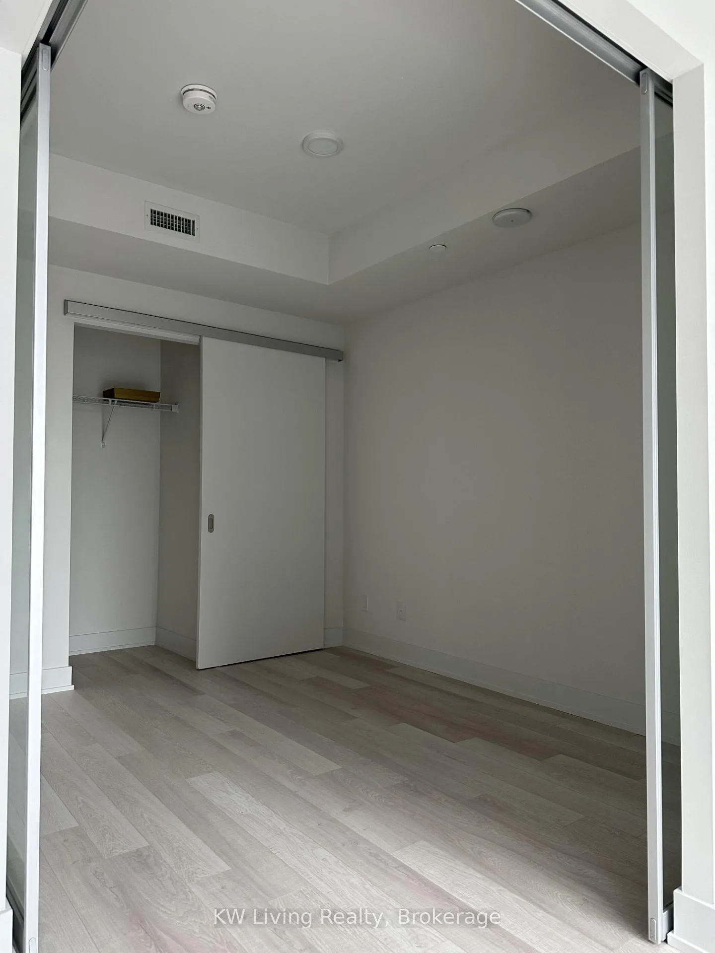Photo 6 of Unit 1707, 8 Cumberland Street, Toronto, The Annex — HOMEH