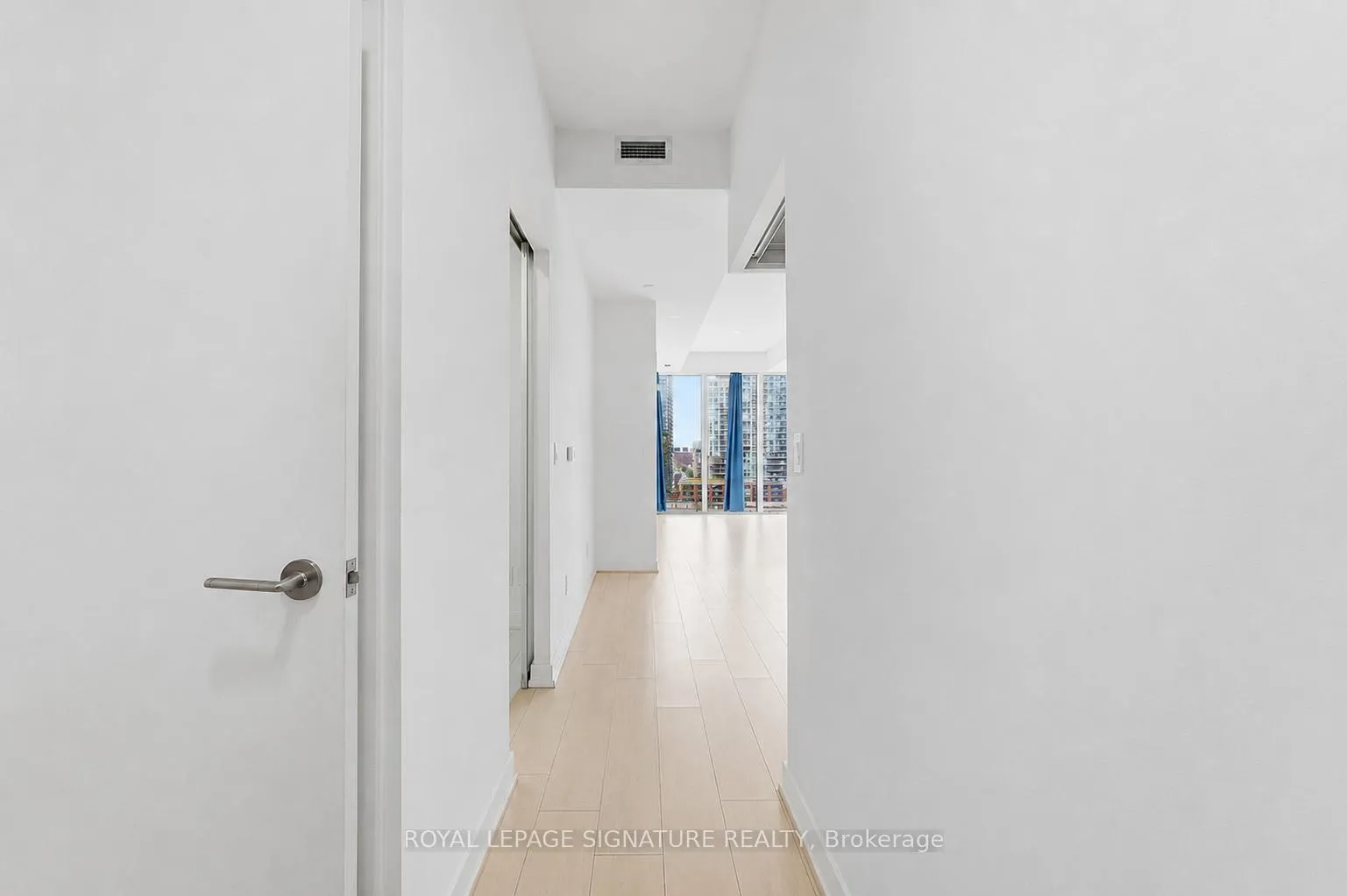 Photo 2 of Unit 1115, 19 Western Battery Road, Toronto, Niagara — HOMEH