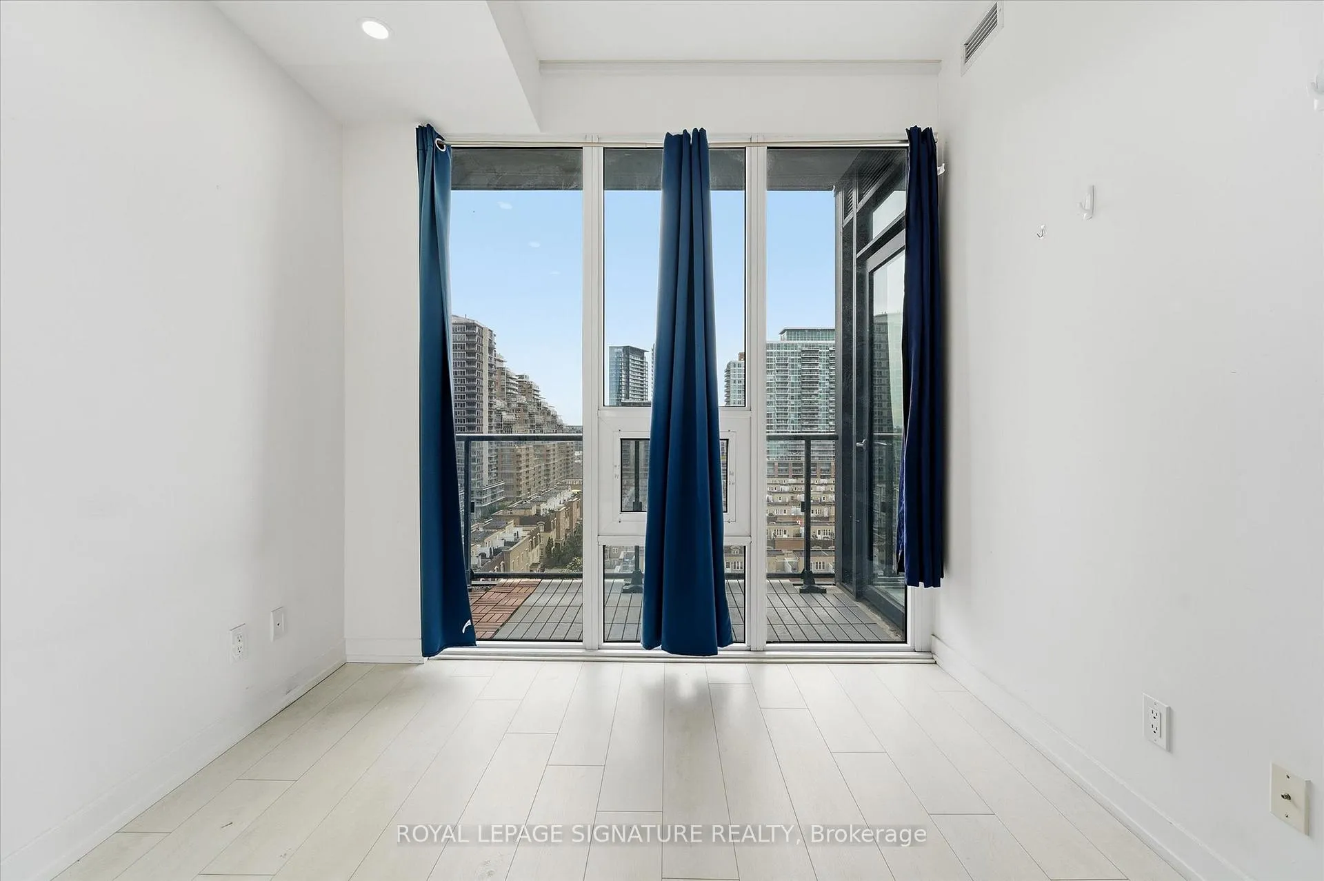 Photo 9 of Unit 1115, 19 Western Battery Road, Toronto, Niagara — HOMEH