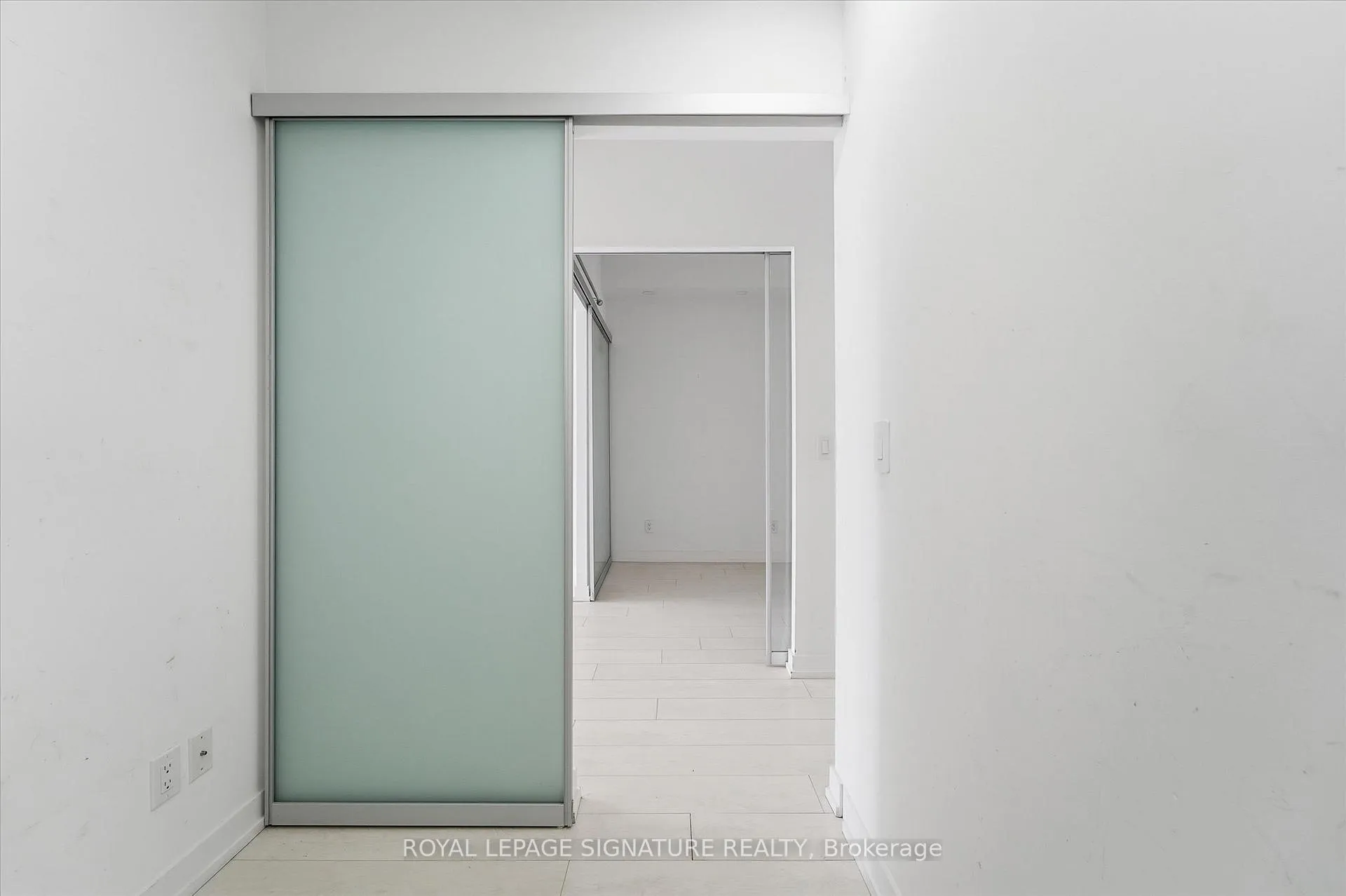 Photo 19 of Unit 1115, 19 Western Battery Road, Toronto, Niagara — HOMEH